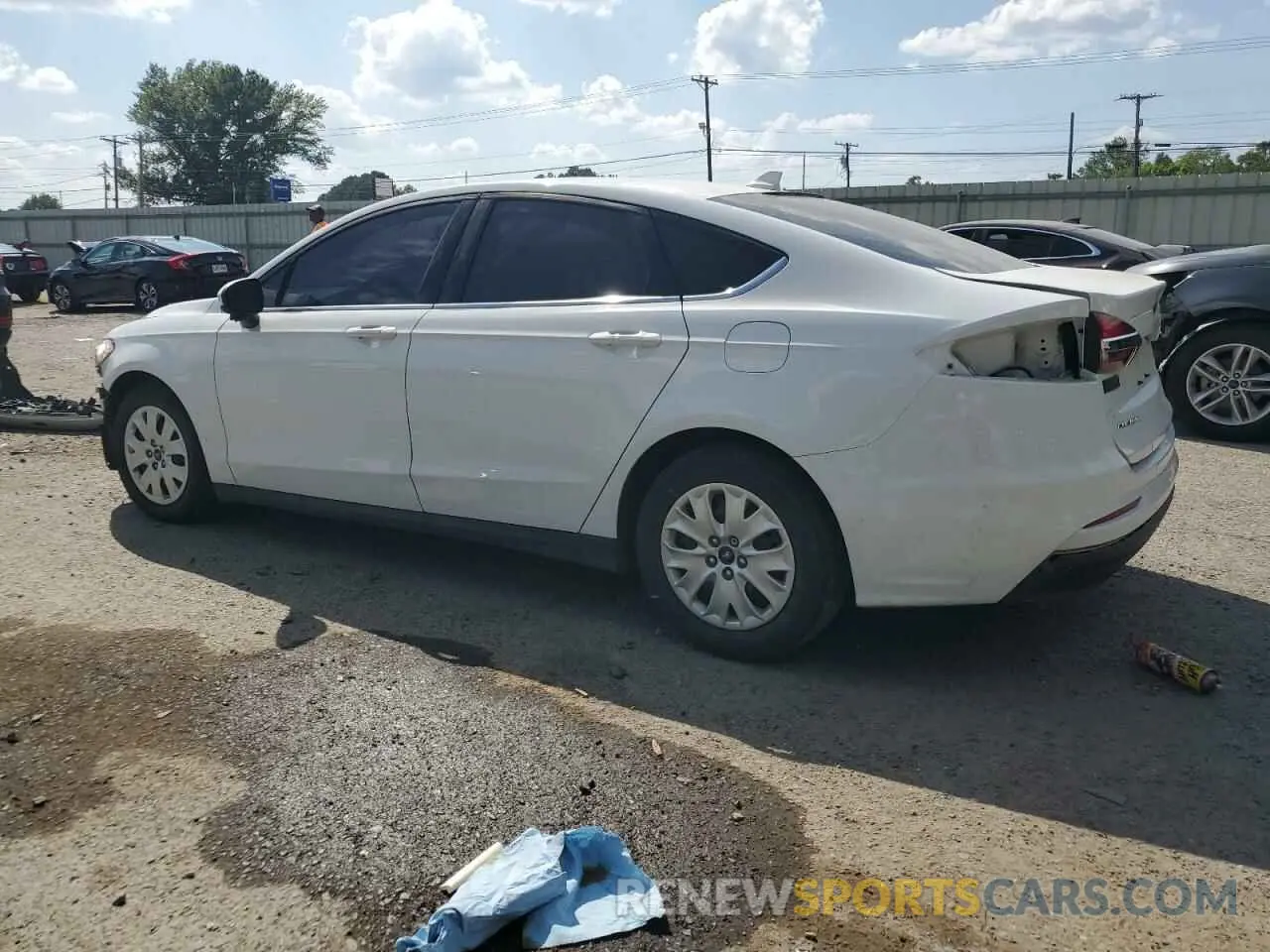 2 Photograph of a damaged car 3FA6P0G78LR120647 FORD FUSION 2020