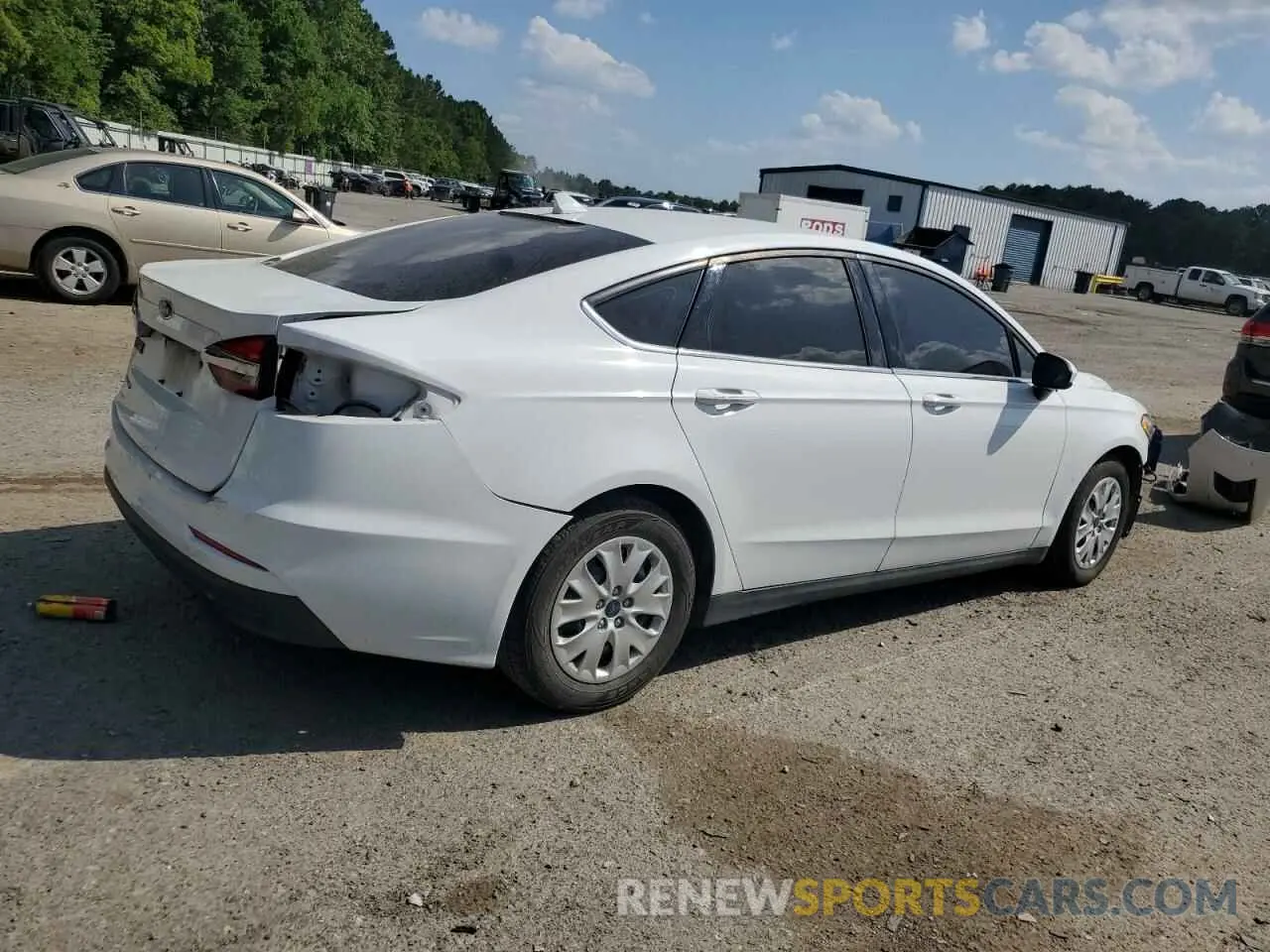 3 Photograph of a damaged car 3FA6P0G78LR120647 FORD FUSION 2020