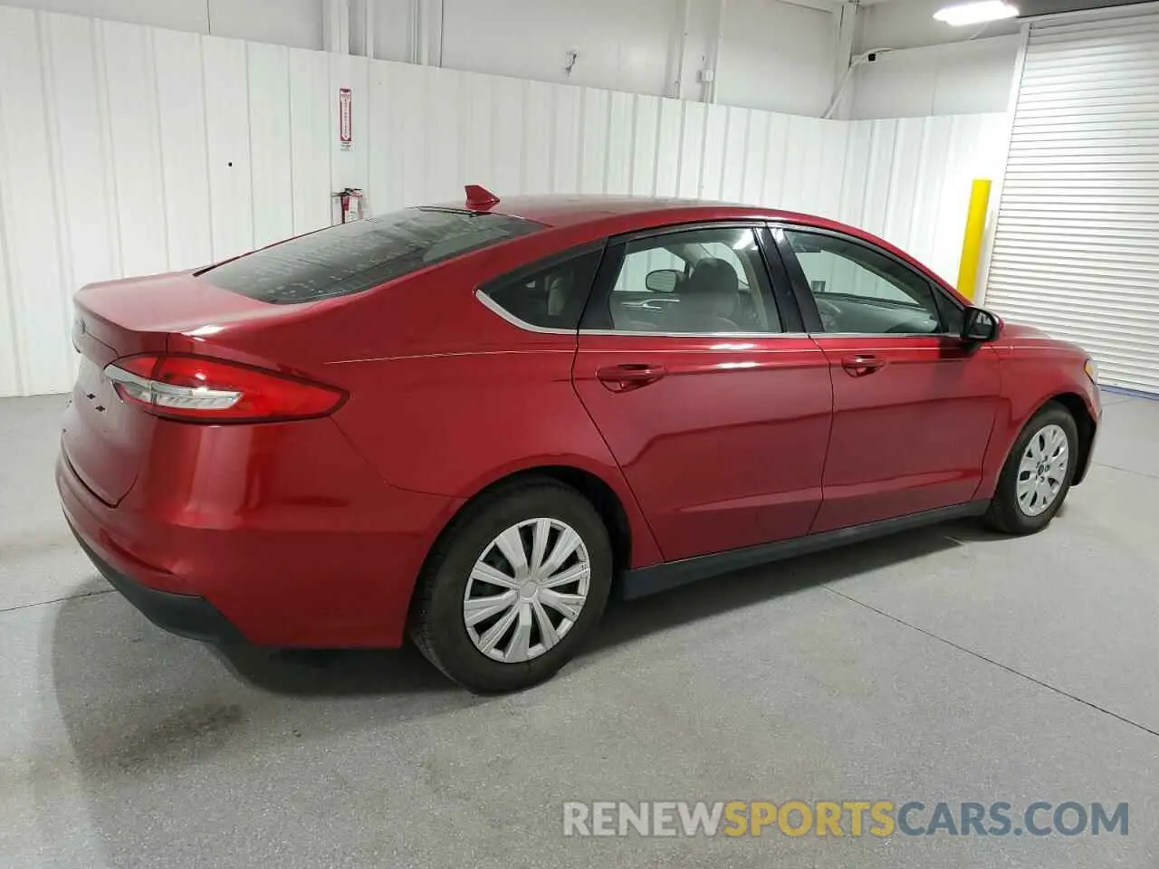 3 Photograph of a damaged car 3FA6P0G78LR135617 FORD FUSION 2020