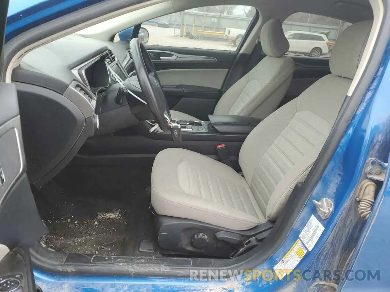 7 Photograph of a damaged car 3FA6P0G78LR147914 FORD FUSION 2020