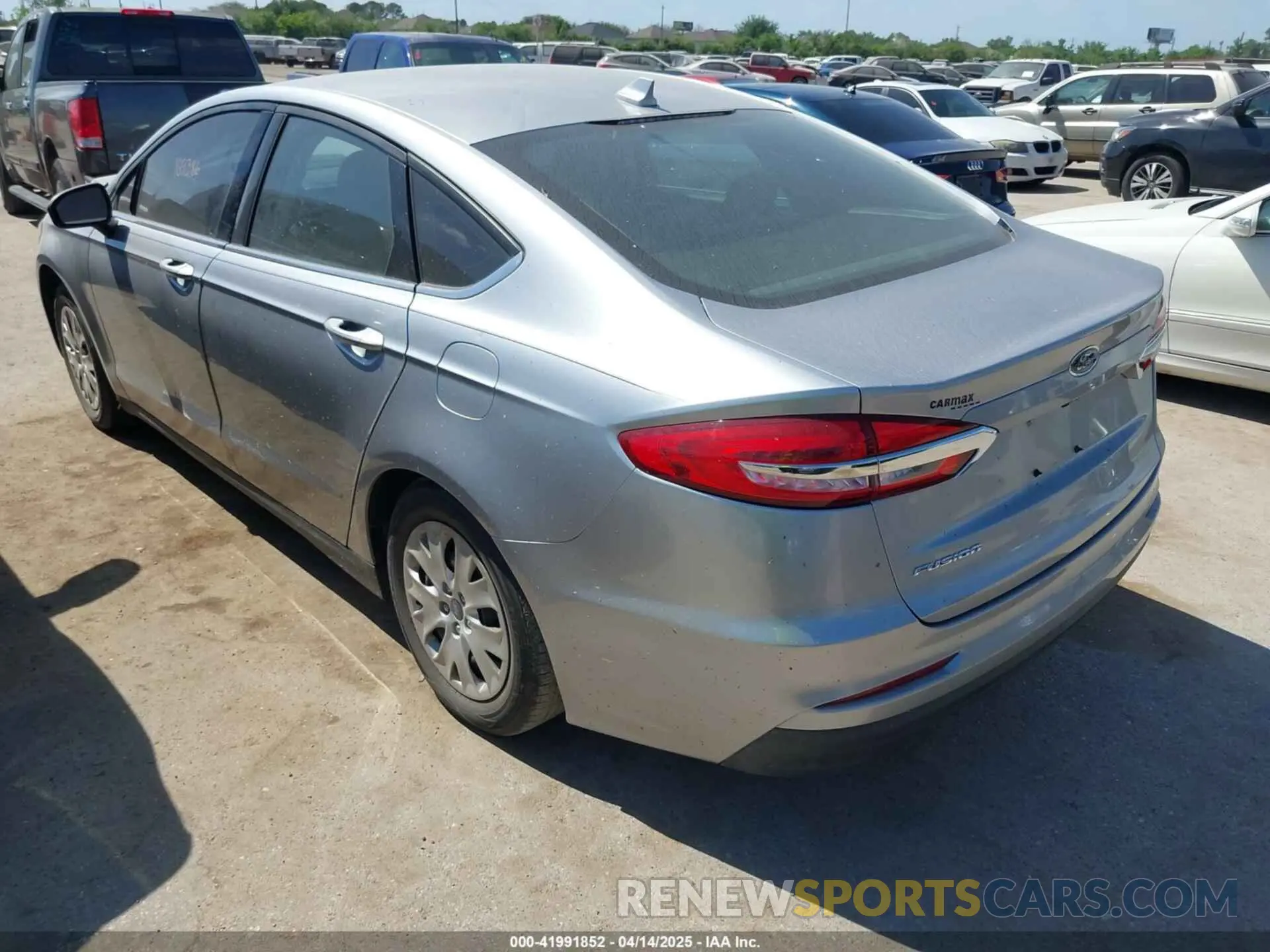 3 Photograph of a damaged car 3FA6P0G79LR169386 FORD FUSION 2020