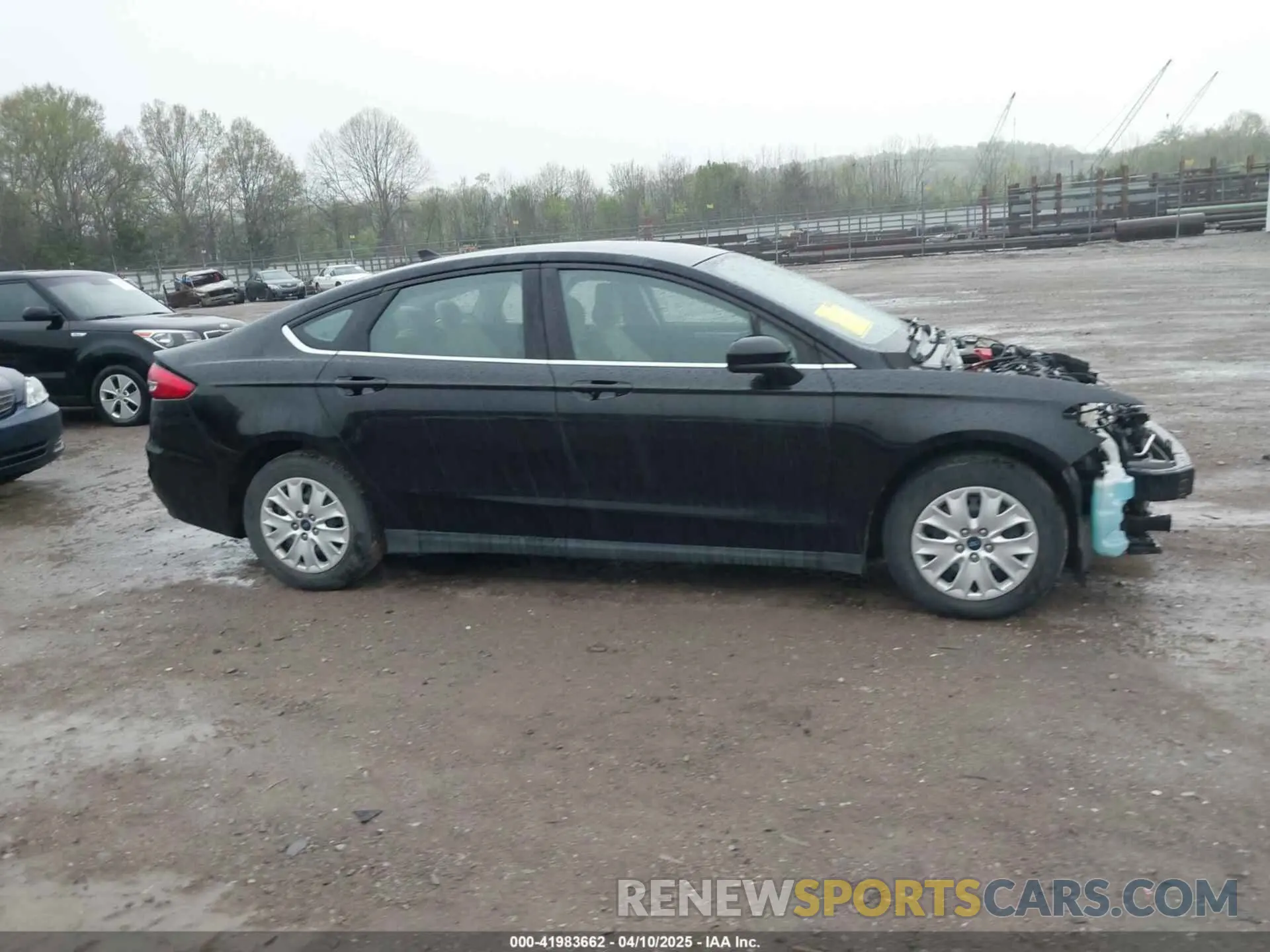 13 Photograph of a damaged car 3FA6P0G7XLR263566 FORD FUSION 2020