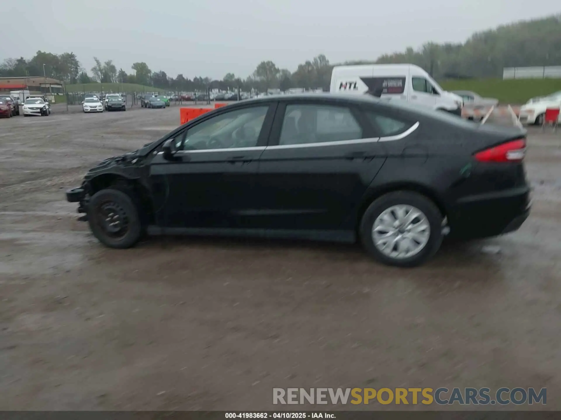 14 Photograph of a damaged car 3FA6P0G7XLR263566 FORD FUSION 2020