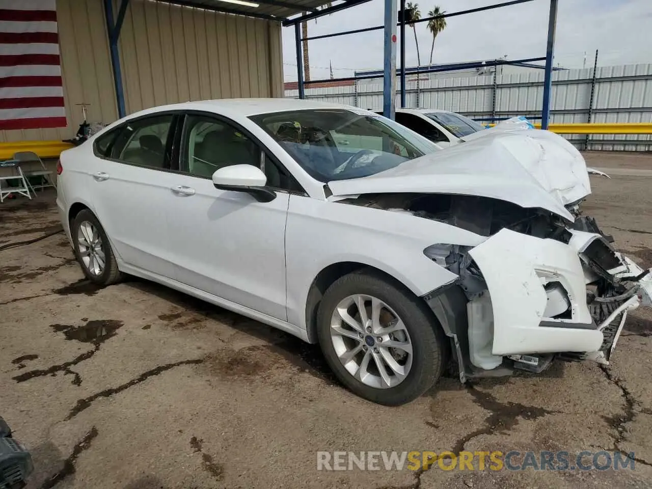 4 Photograph of a damaged car 3FA6P0H71LR244631 FORD FUSION 2020