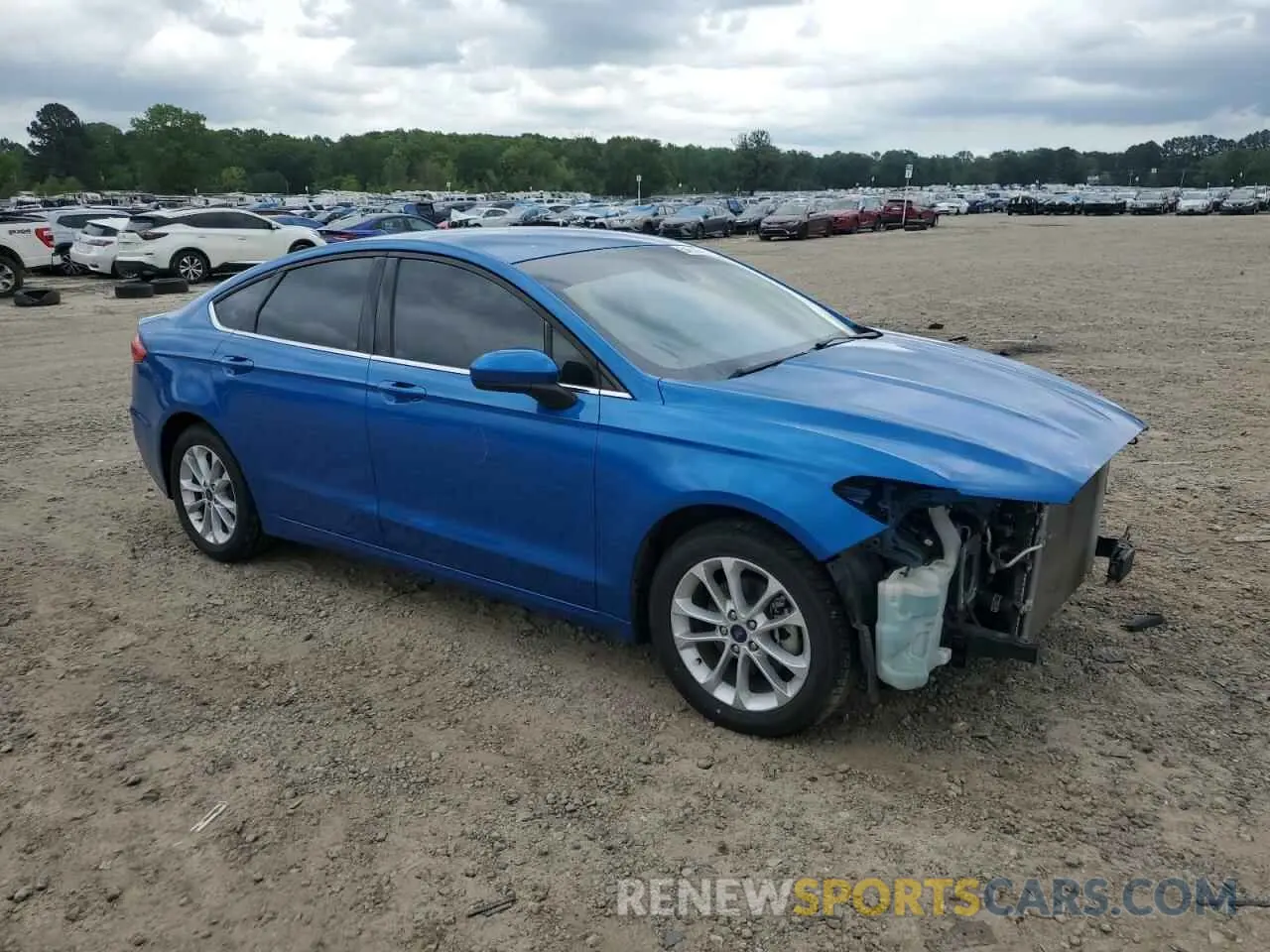 4 Photograph of a damaged car 3FA6P0H72LR194421 FORD FUSION 2020
