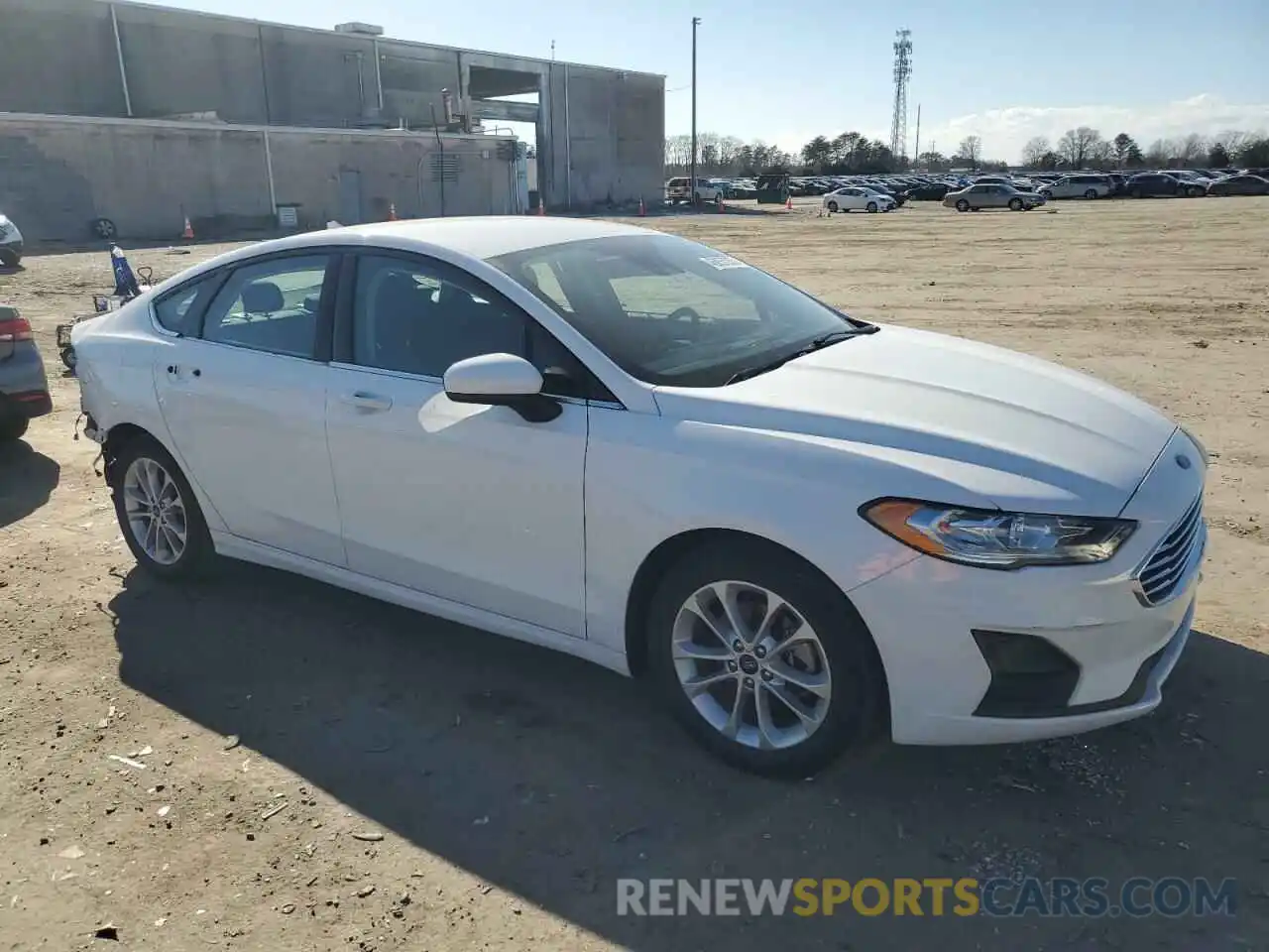 4 Photograph of a damaged car 3FA6P0H74LR129120 FORD FUSION 2020