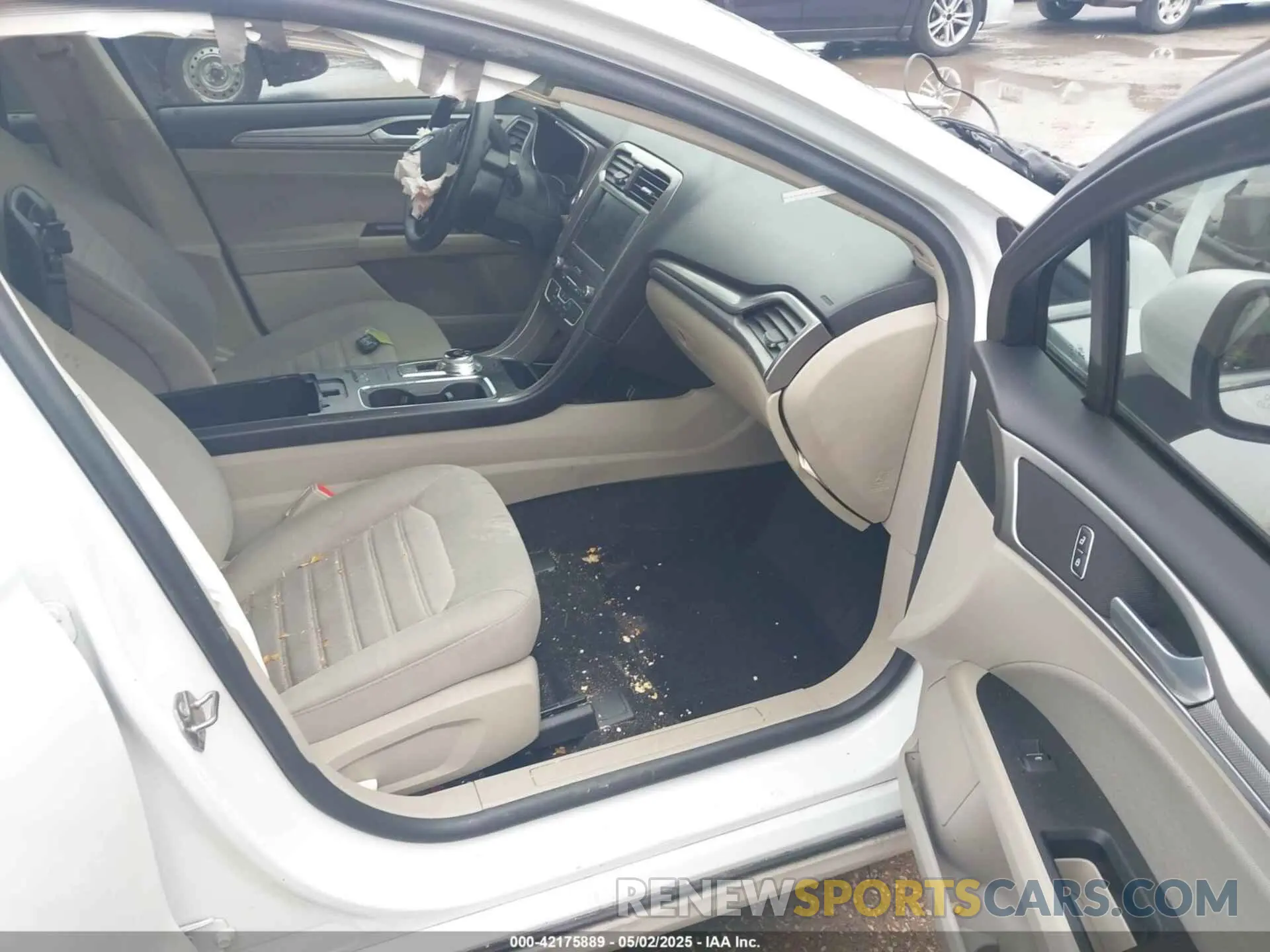 5 Photograph of a damaged car 3FA6P0H76LR154018 FORD FUSION 2020