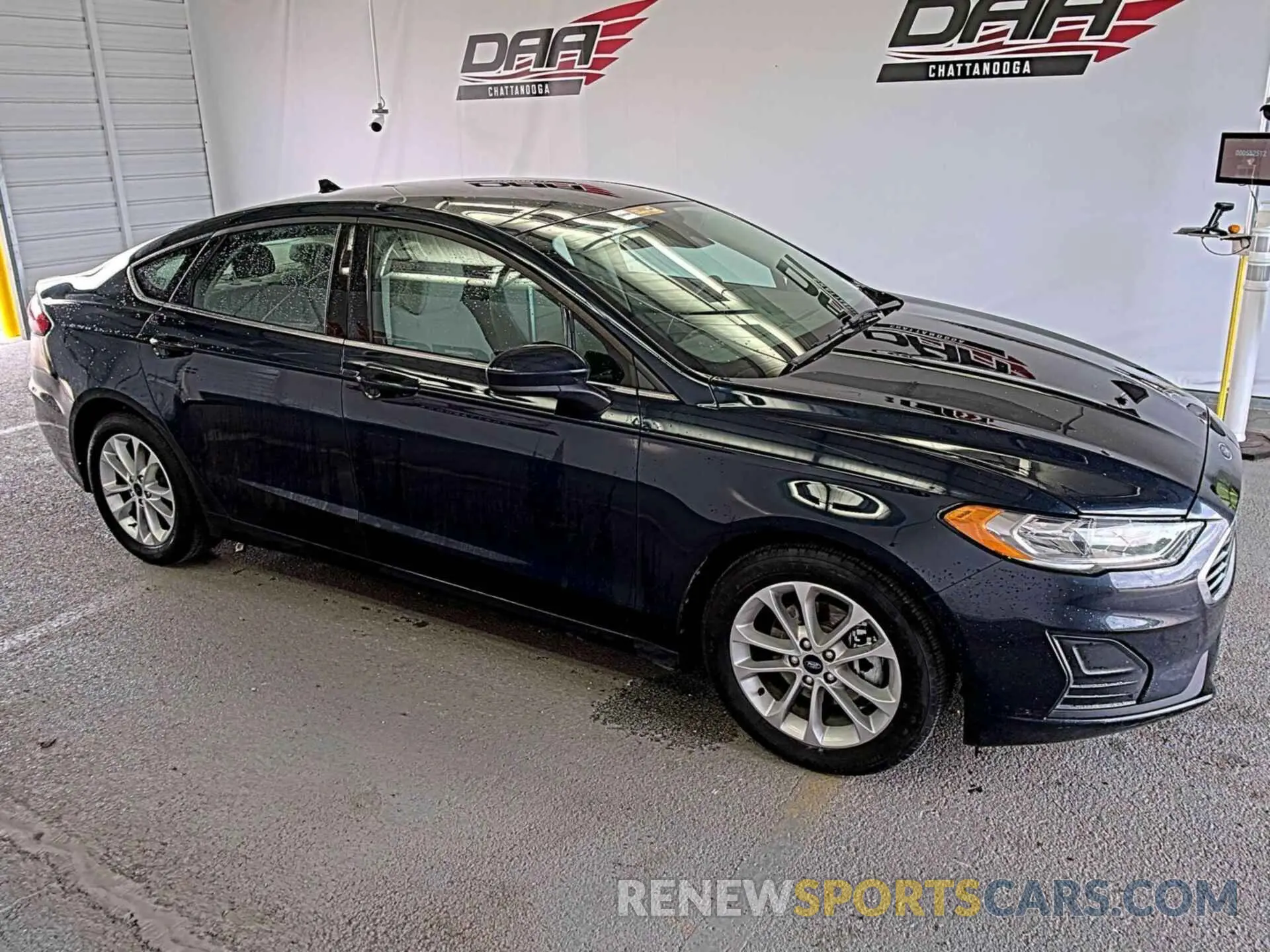 33 Photograph of a damaged car 3FA6P0H76LR177007 FORD FUSION 2020