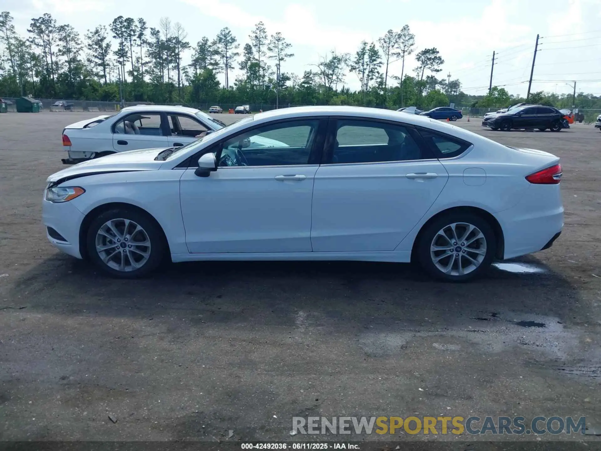 14 Photograph of a damaged car 3FA6P0H78LR237689 FORD FUSION 2020