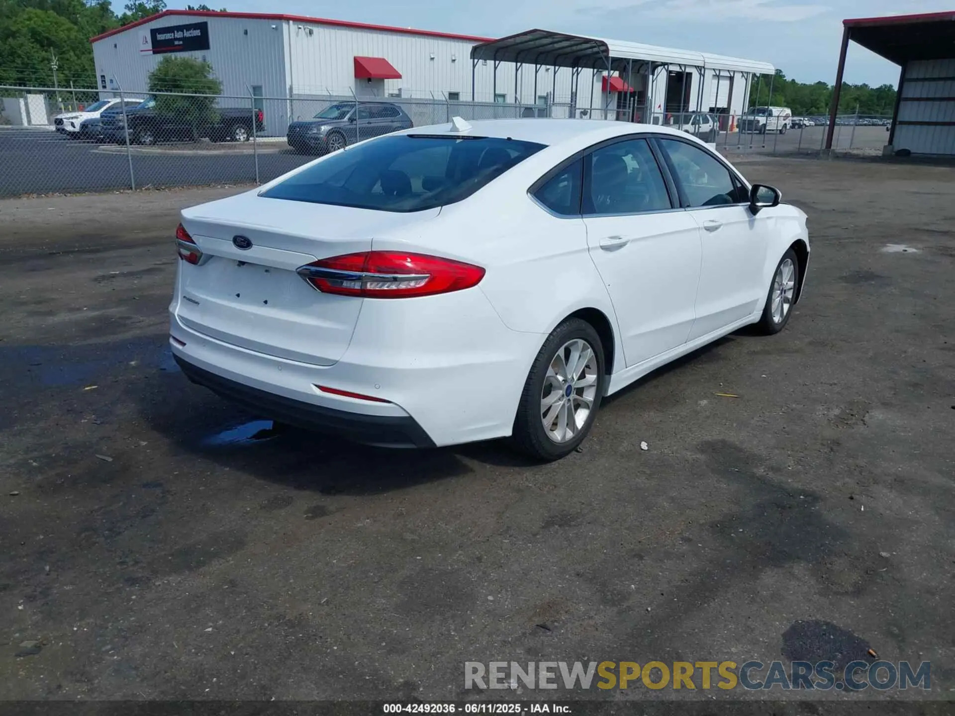 4 Photograph of a damaged car 3FA6P0H78LR237689 FORD FUSION 2020