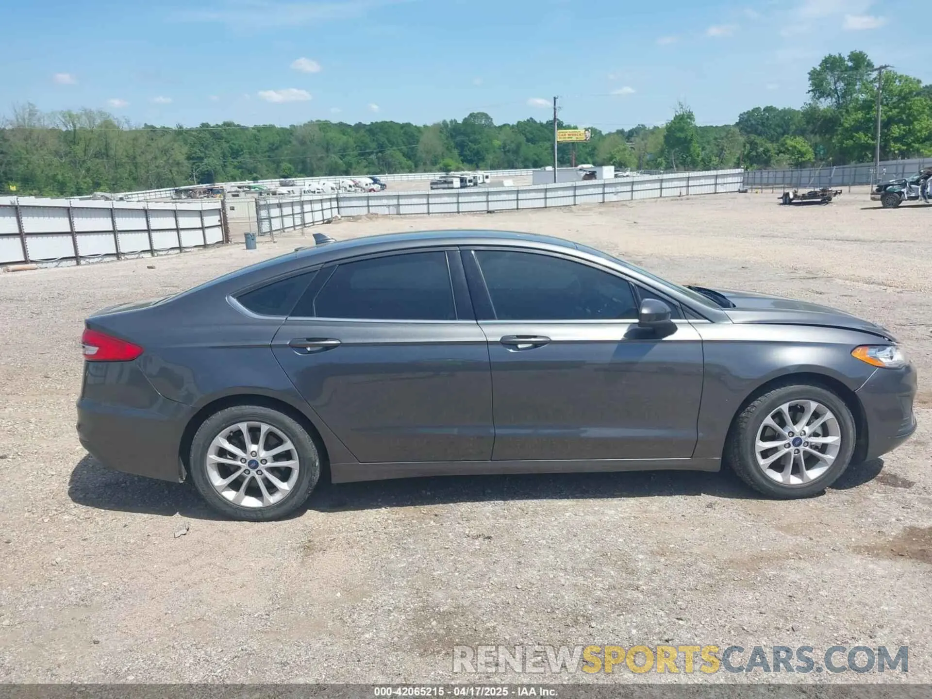 14 Photograph of a damaged car 3FA6P0H79LR118534 FORD FUSION 2020