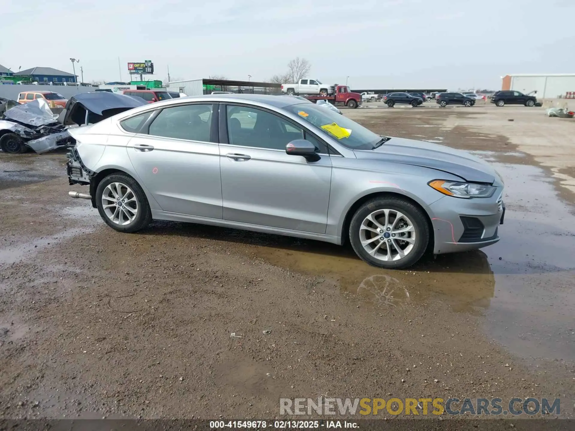 14 Photograph of a damaged car 3FA6P0HD0LR111008 FORD FUSION 2020