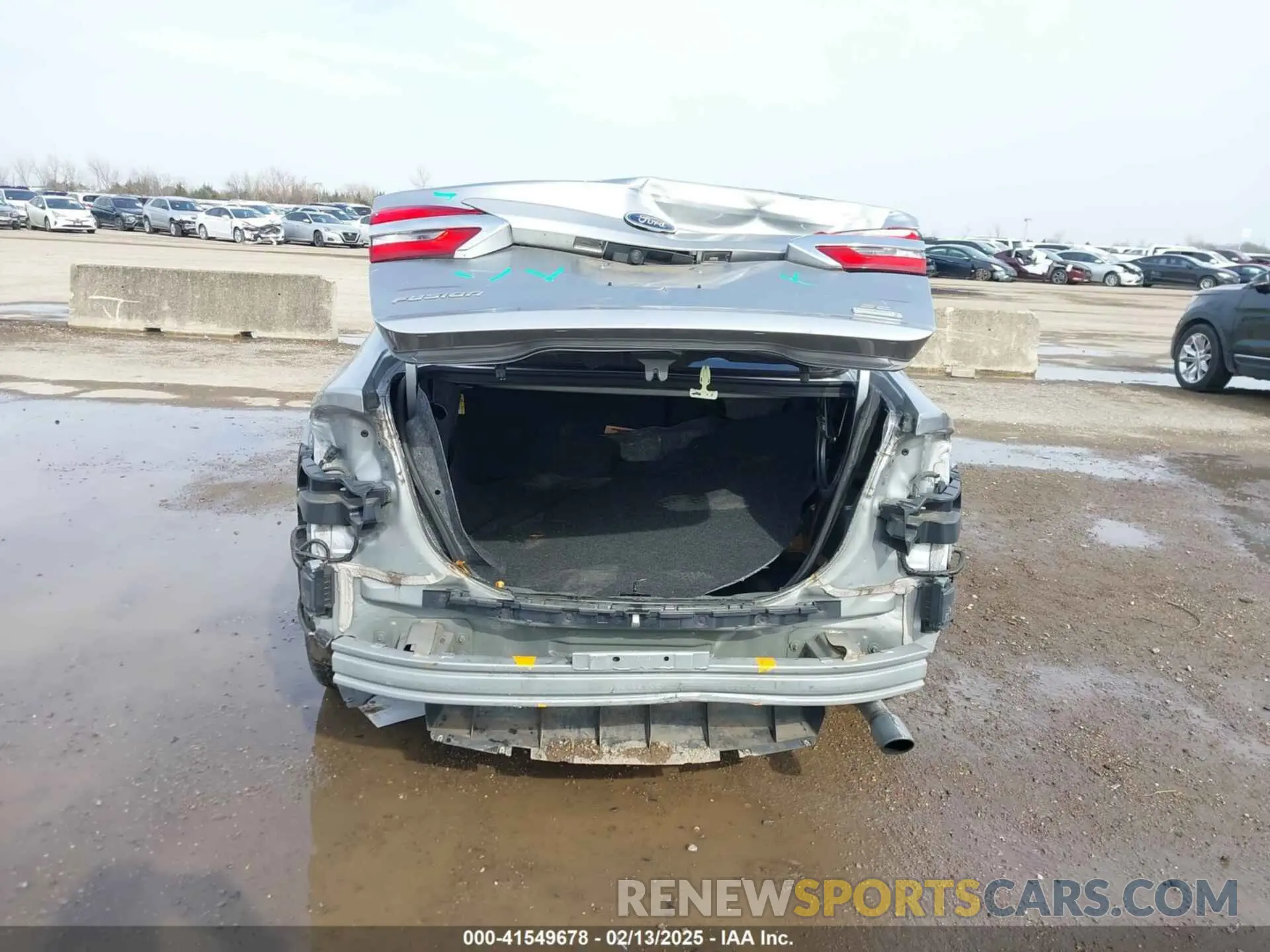 6 Photograph of a damaged car 3FA6P0HD0LR111008 FORD FUSION 2020
