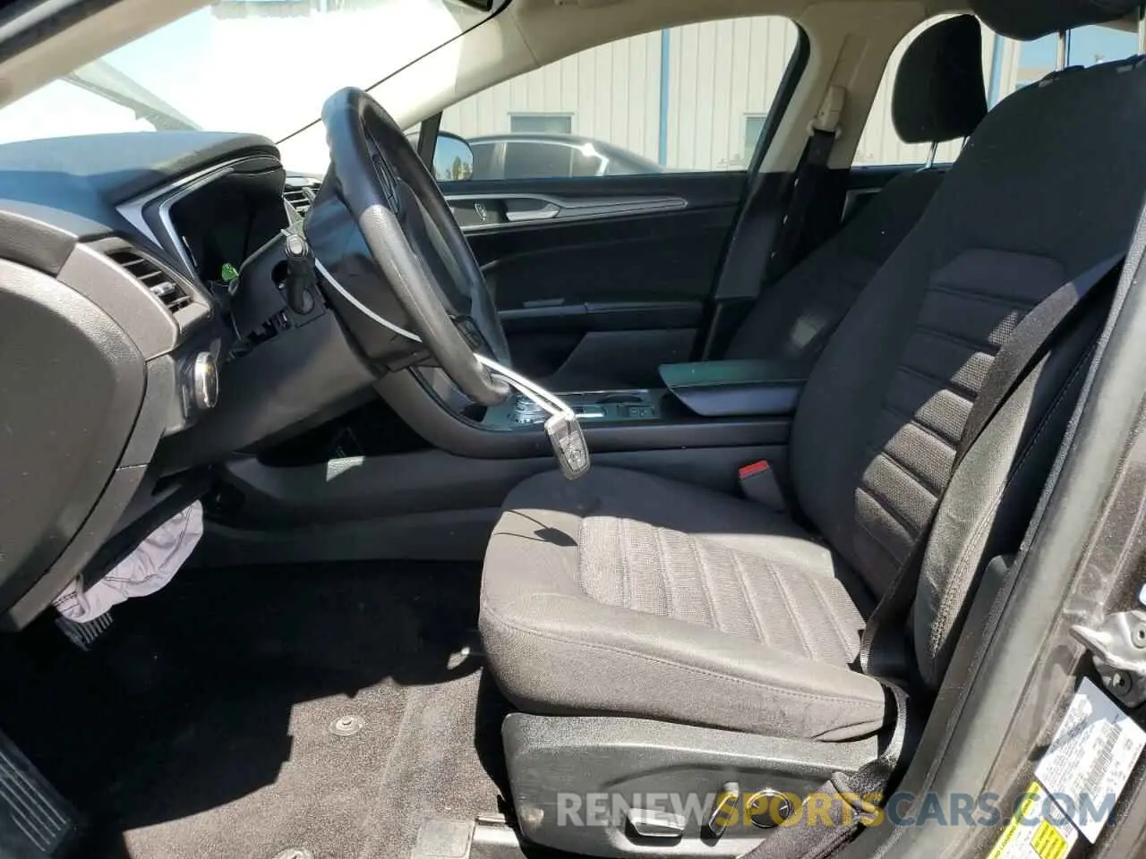 7 Photograph of a damaged car 3FA6P0HD0LR111381 FORD FUSION 2020