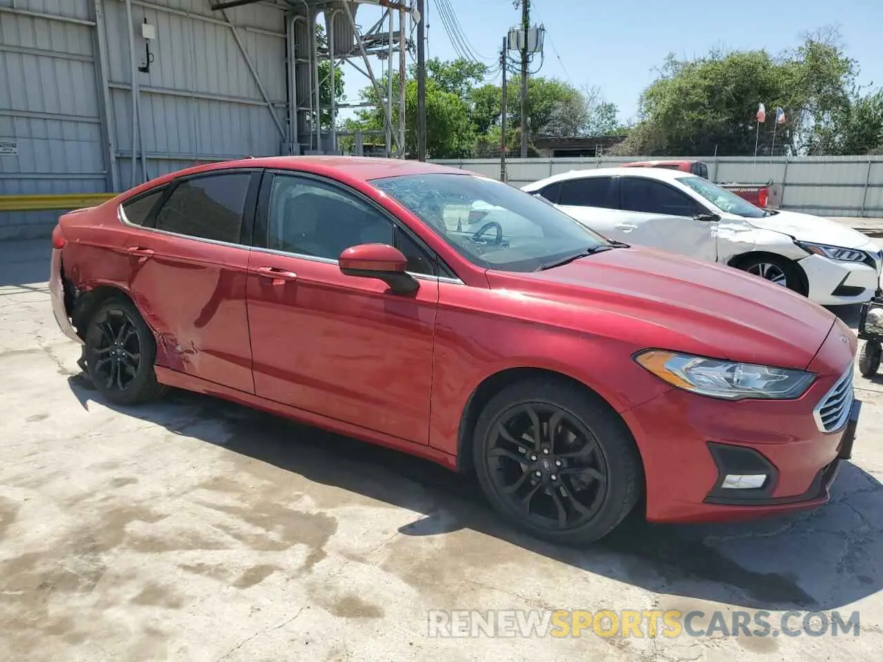 4 Photograph of a damaged car 3FA6P0HD0LR126396 FORD FUSION 2020