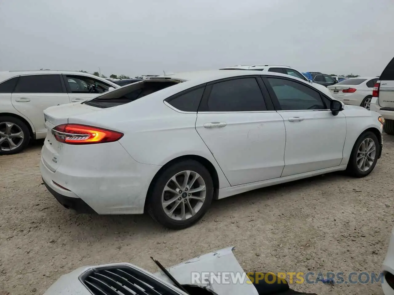 3 Photograph of a damaged car 3FA6P0HD0LR136202 FORD FUSION 2020