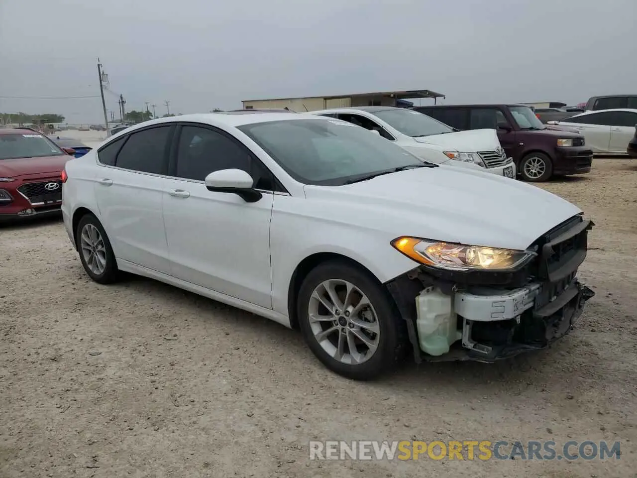 4 Photograph of a damaged car 3FA6P0HD0LR136202 FORD FUSION 2020