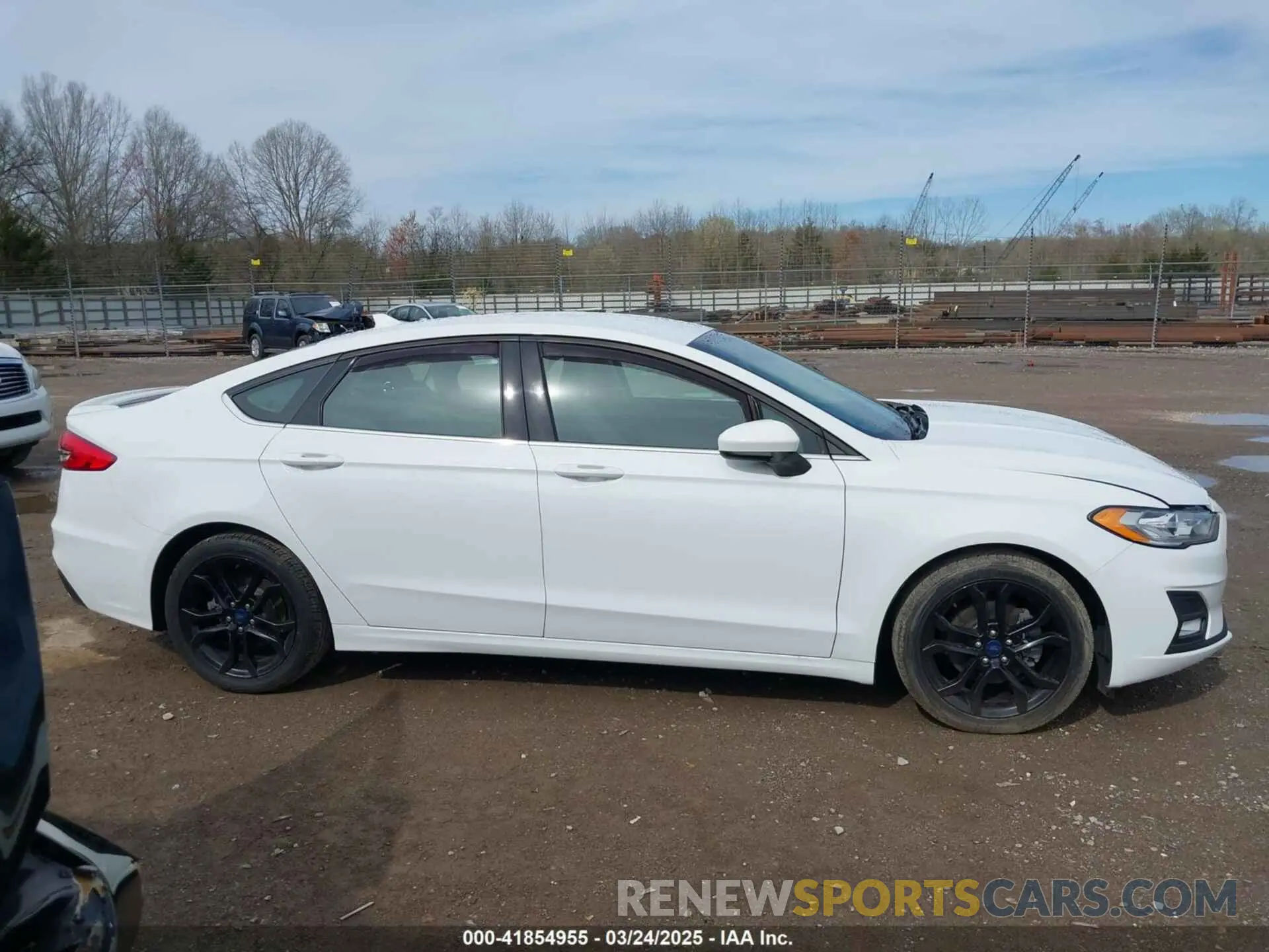 13 Photograph of a damaged car 3FA6P0HD0LR143408 FORD FUSION 2020