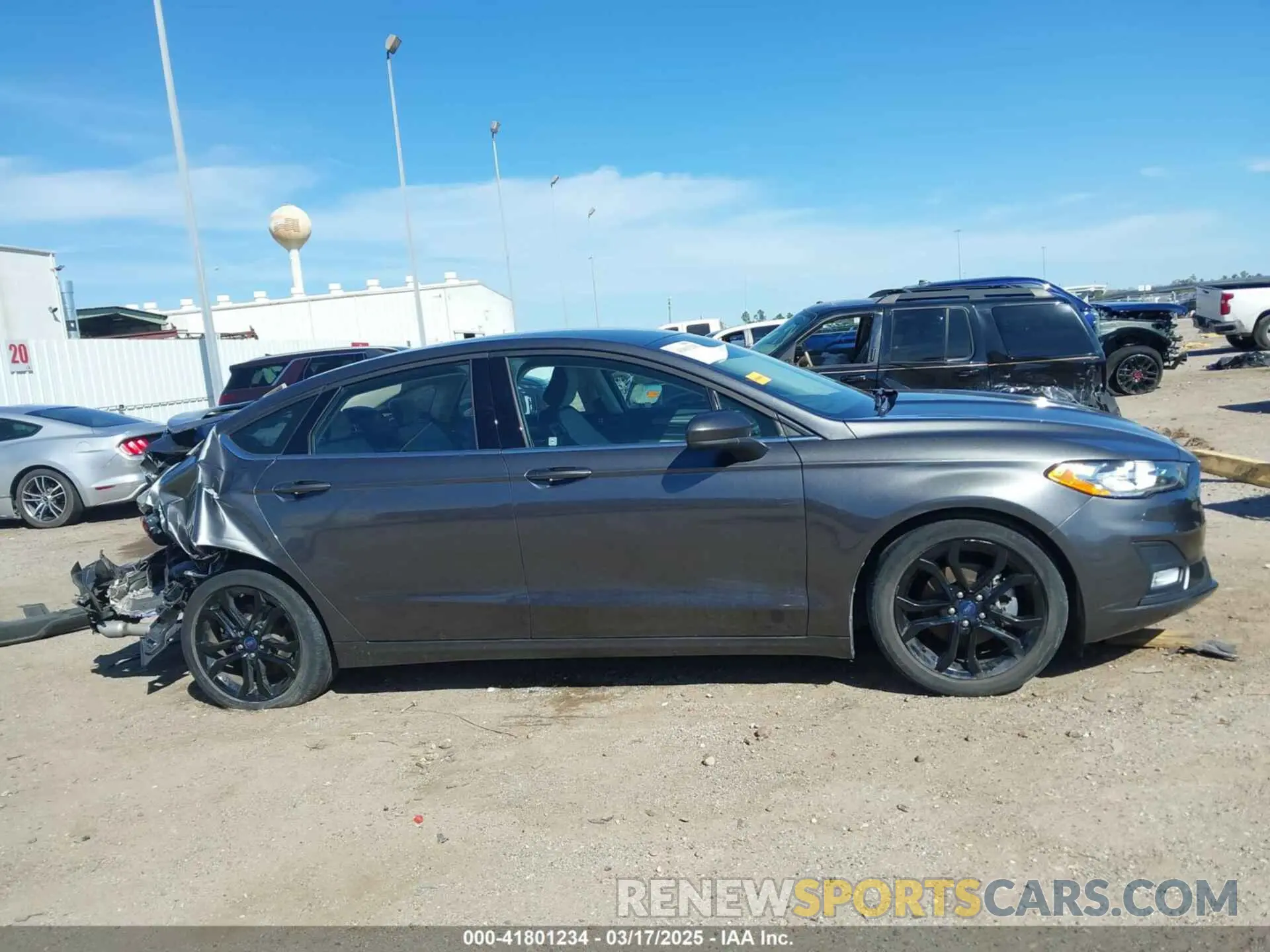 14 Photograph of a damaged car 3FA6P0HD0LR147782 FORD FUSION 2020