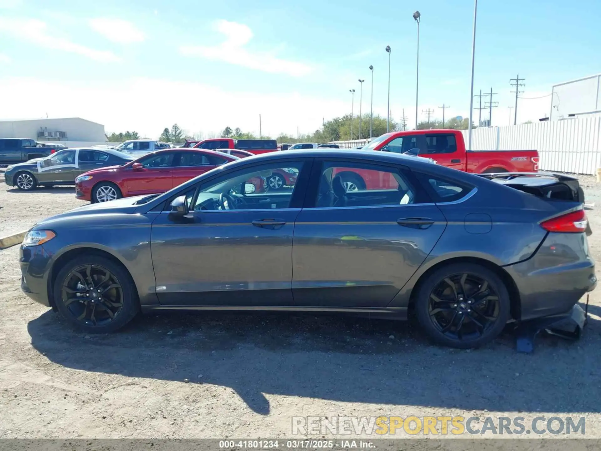 15 Photograph of a damaged car 3FA6P0HD0LR147782 FORD FUSION 2020