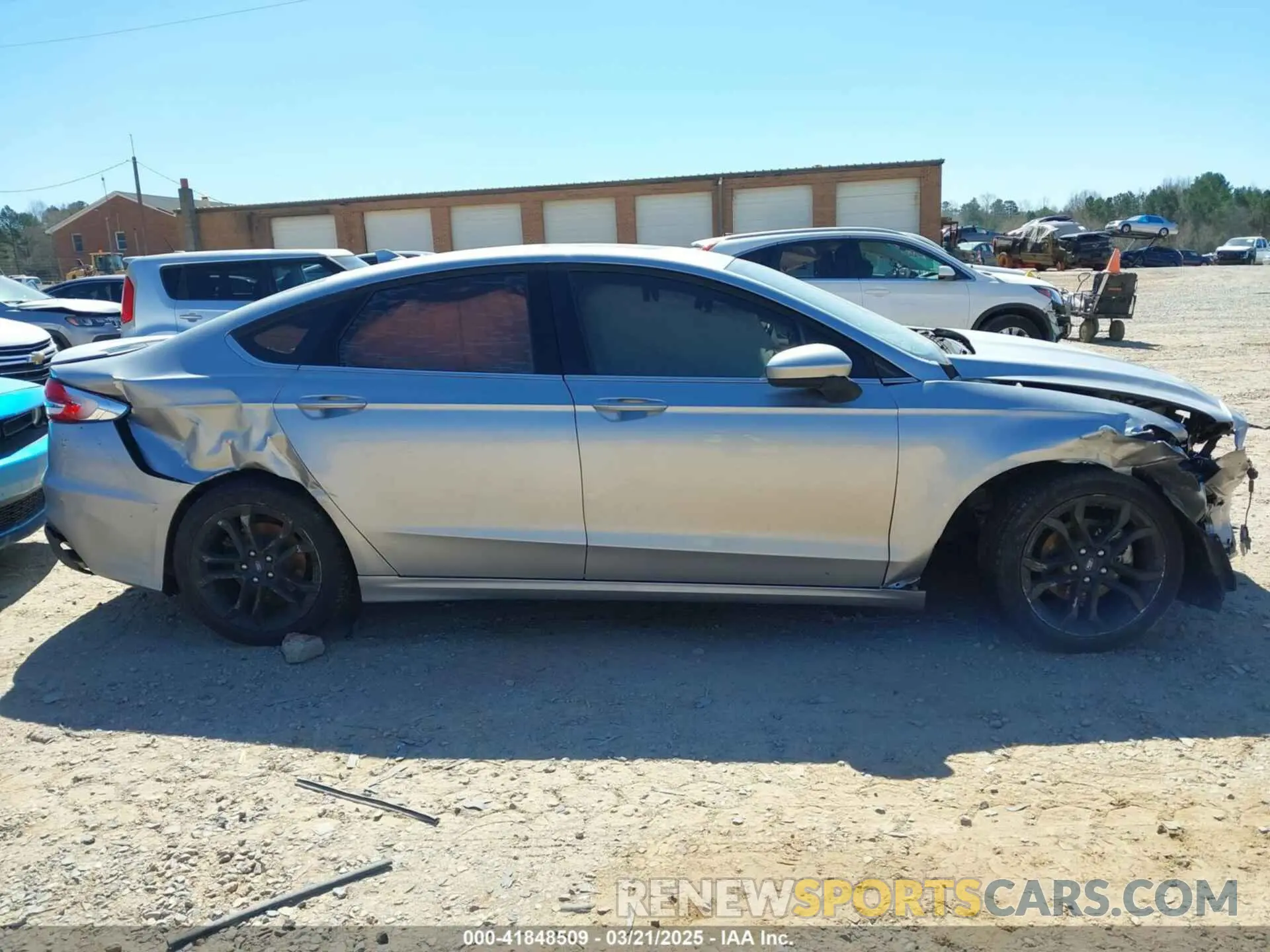 13 Photograph of a damaged car 3FA6P0HD0LR163786 FORD FUSION 2020