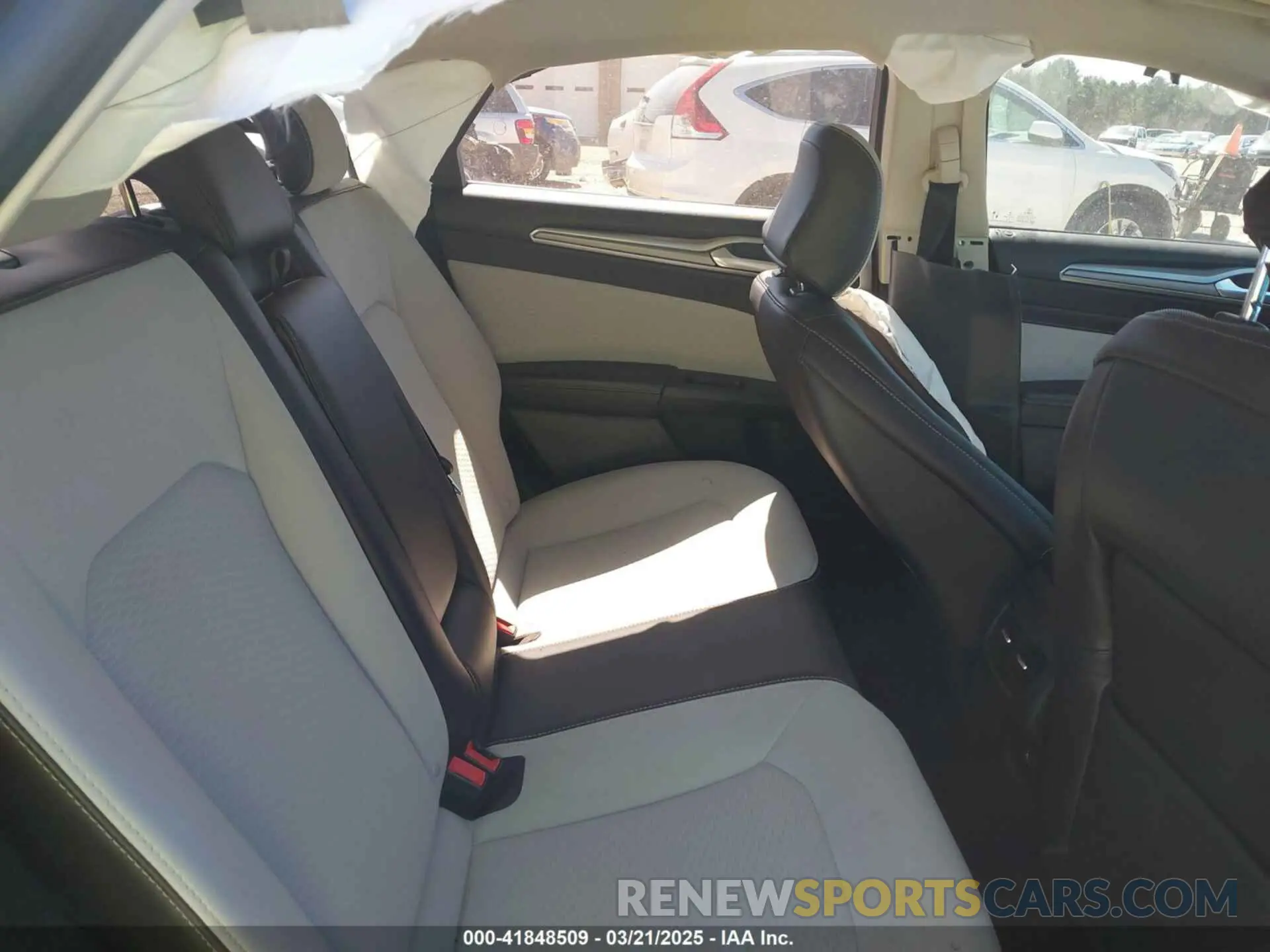 8 Photograph of a damaged car 3FA6P0HD0LR163786 FORD FUSION 2020