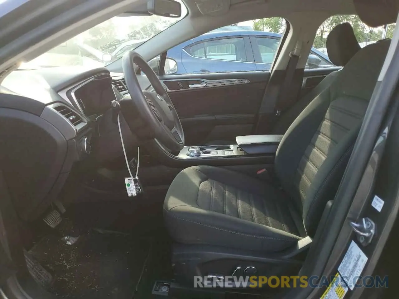 7 Photograph of a damaged car 3FA6P0HD0LR184251 FORD FUSION 2020