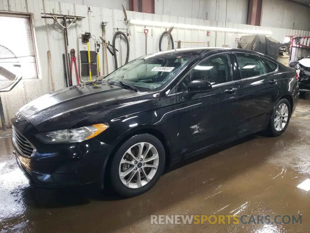 1 Photograph of a damaged car 3FA6P0HD0LR186615 FORD FUSION 2020