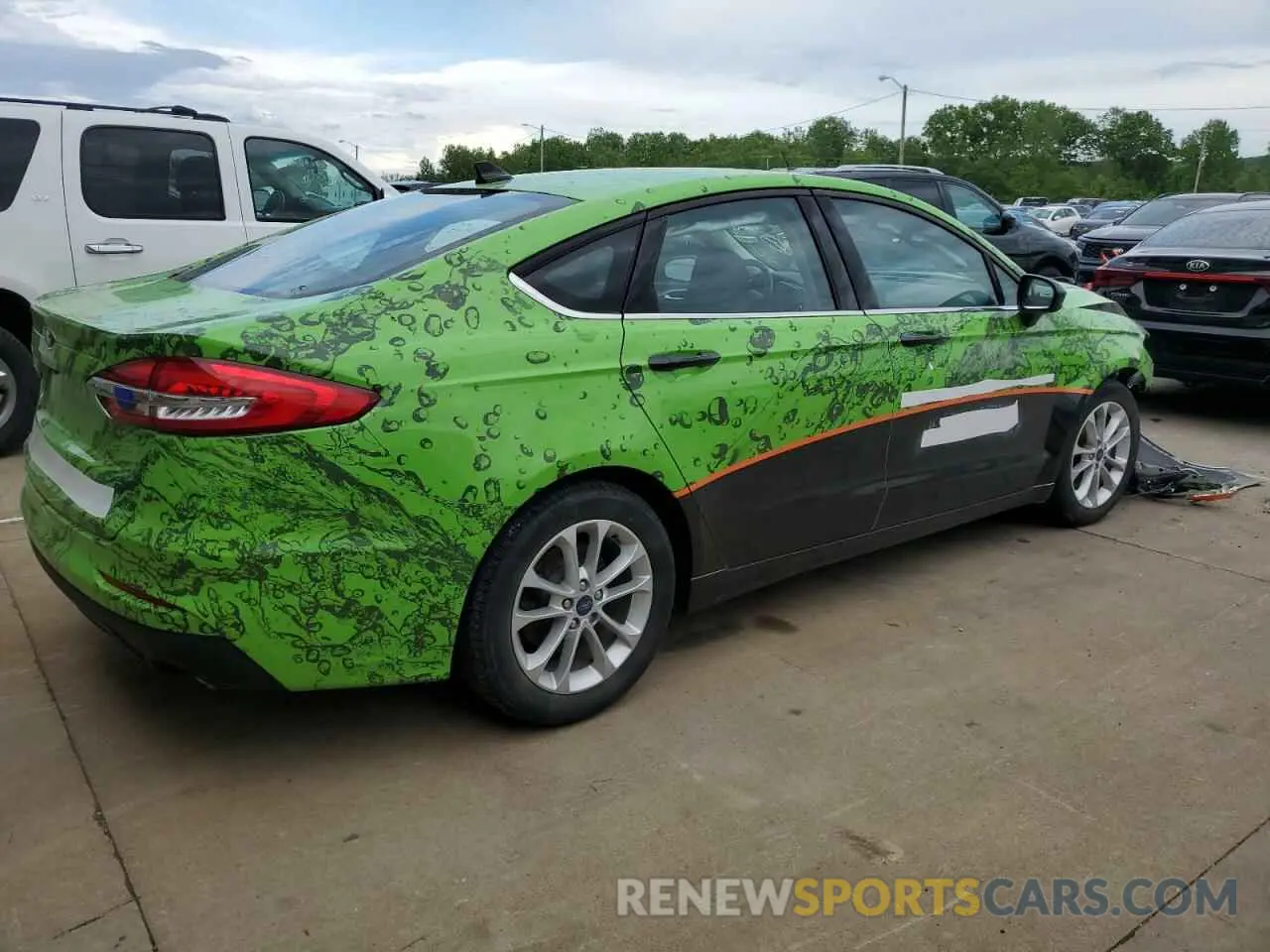 3 Photograph of a damaged car 3FA6P0HD0LR187196 FORD FUSION 2020