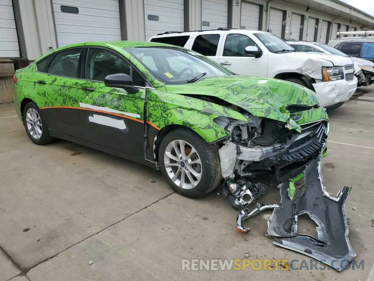 4 Photograph of a damaged car 3FA6P0HD0LR187196 FORD FUSION 2020