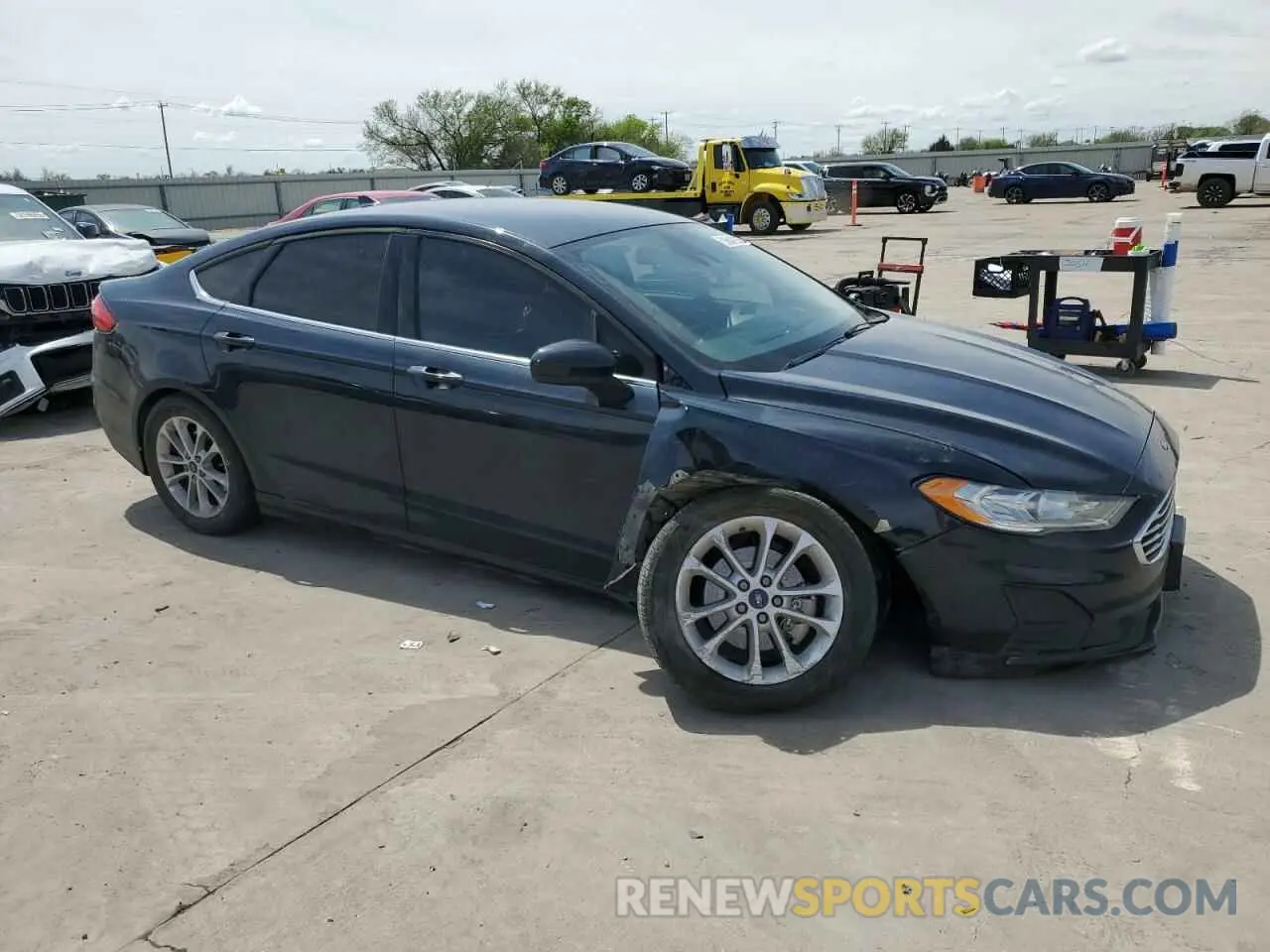 4 Photograph of a damaged car 3FA6P0HD0LR198795 FORD FUSION 2020