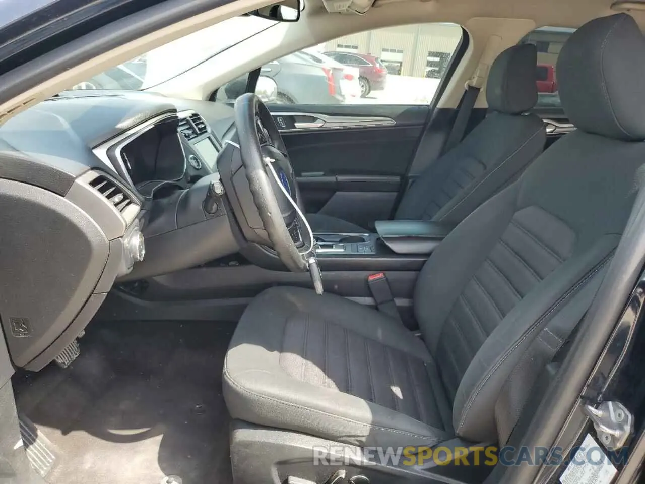 7 Photograph of a damaged car 3FA6P0HD0LR198795 FORD FUSION 2020