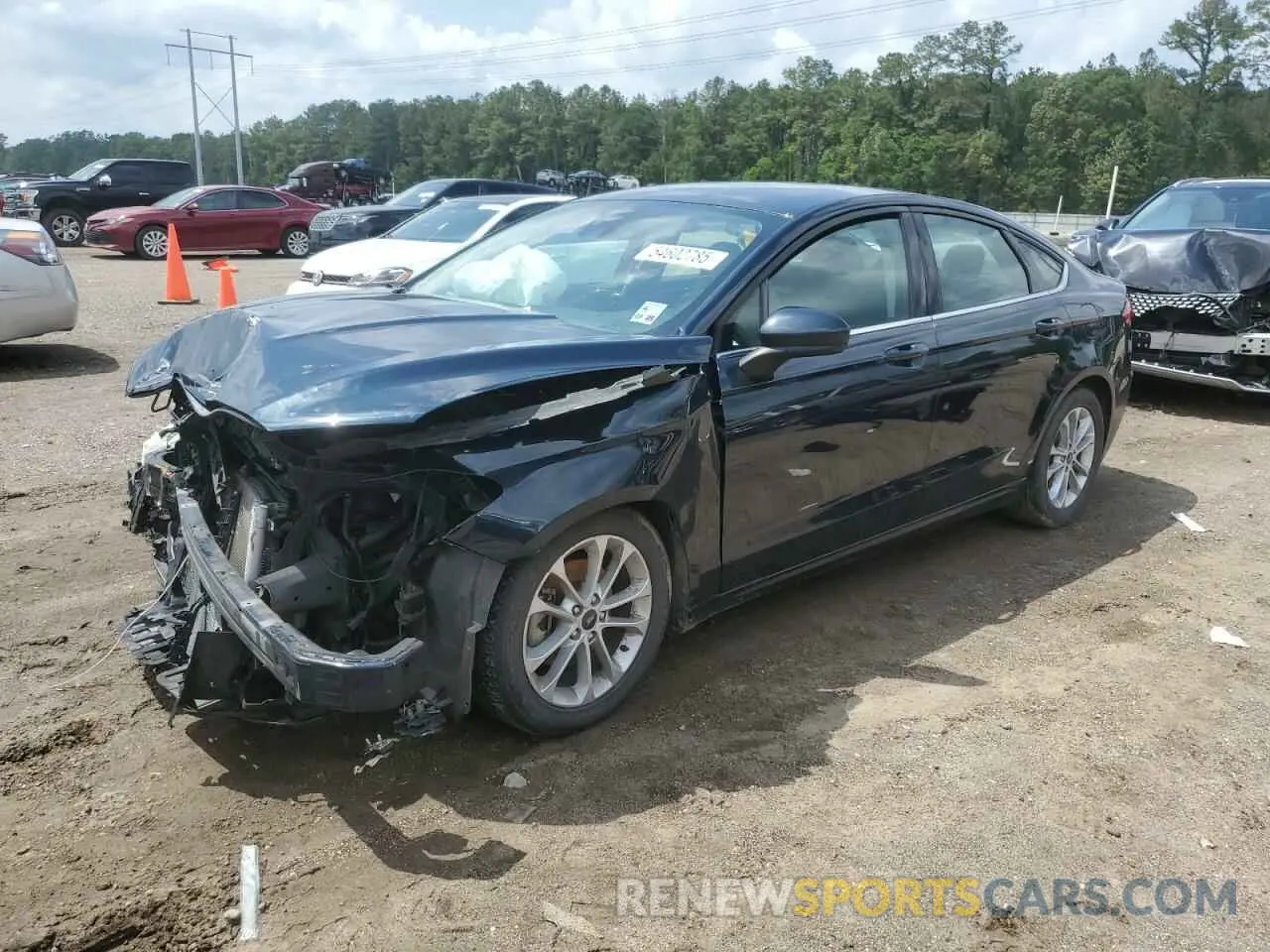 1 Photograph of a damaged car 3FA6P0HD0LR218608 FORD FUSION 2020