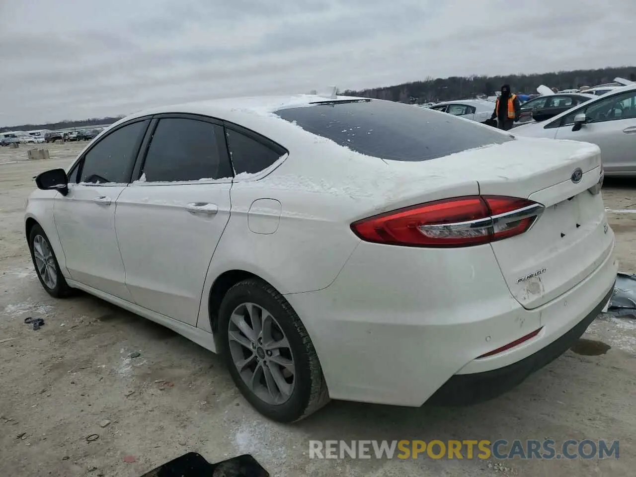 2 Photograph of a damaged car 3FA6P0HD0LR228586 FORD FUSION 2020