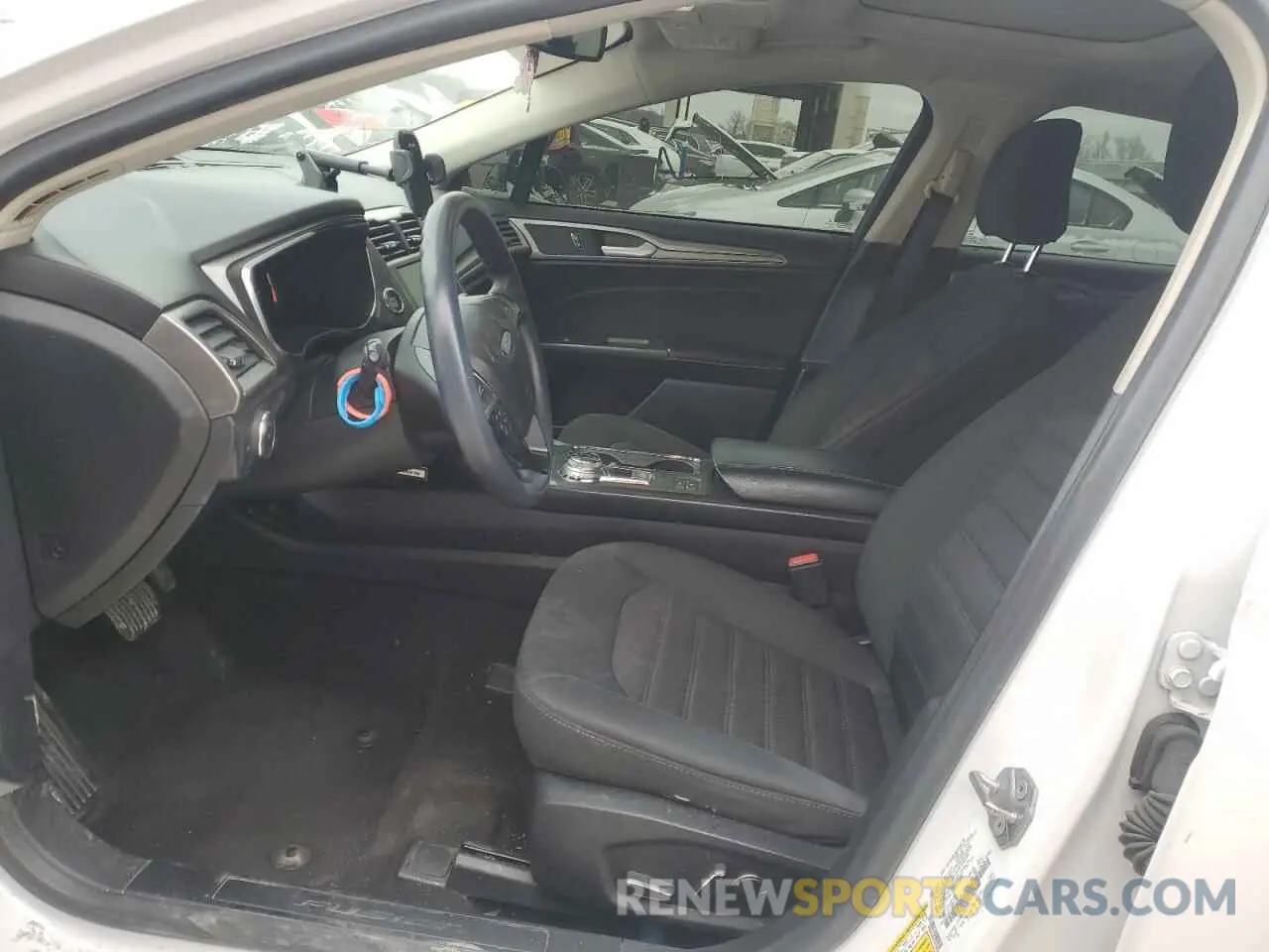 7 Photograph of a damaged car 3FA6P0HD0LR228586 FORD FUSION 2020