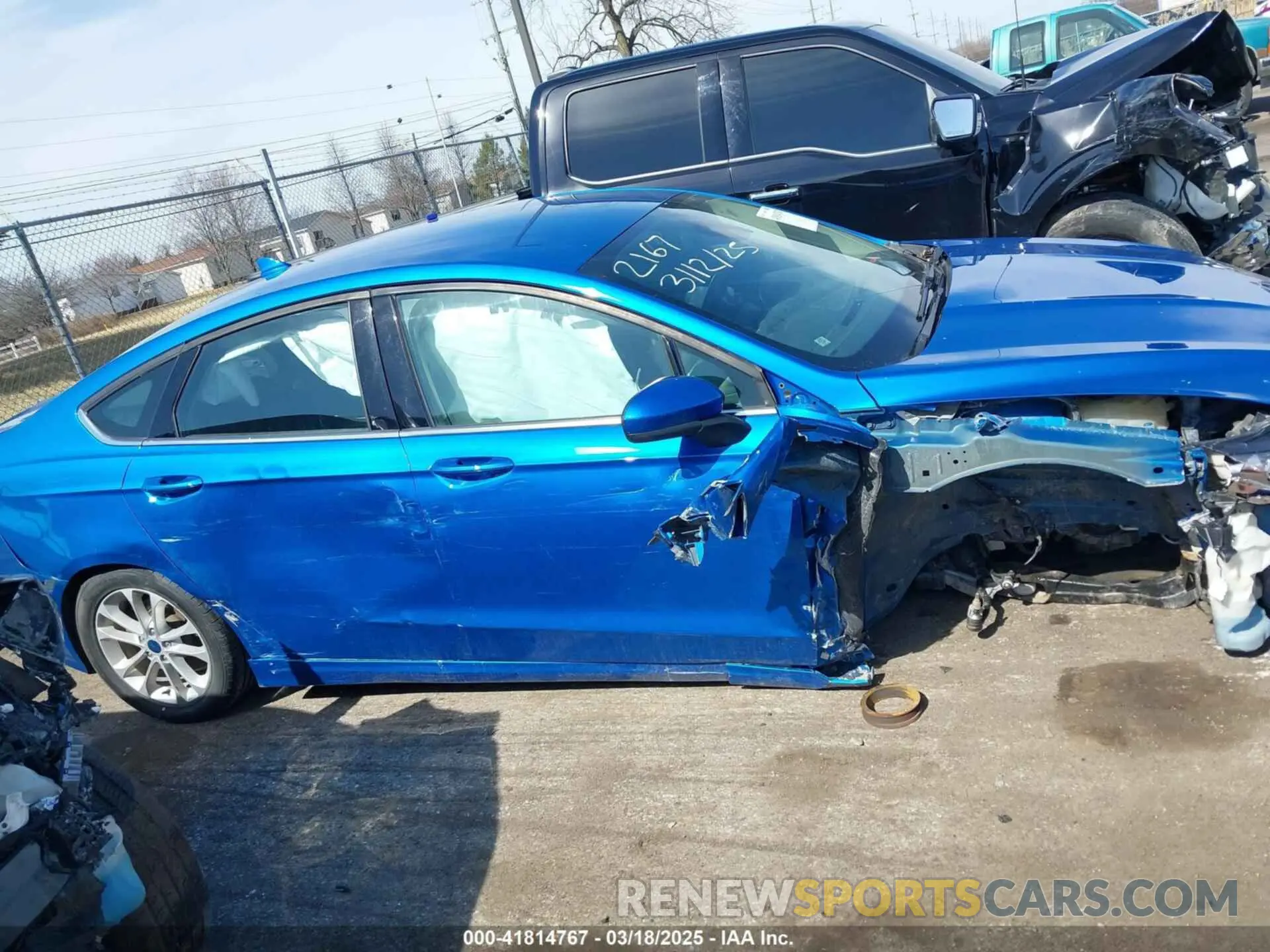 13 Photograph of a damaged car 3FA6P0HD0LR232167 FORD FUSION 2020