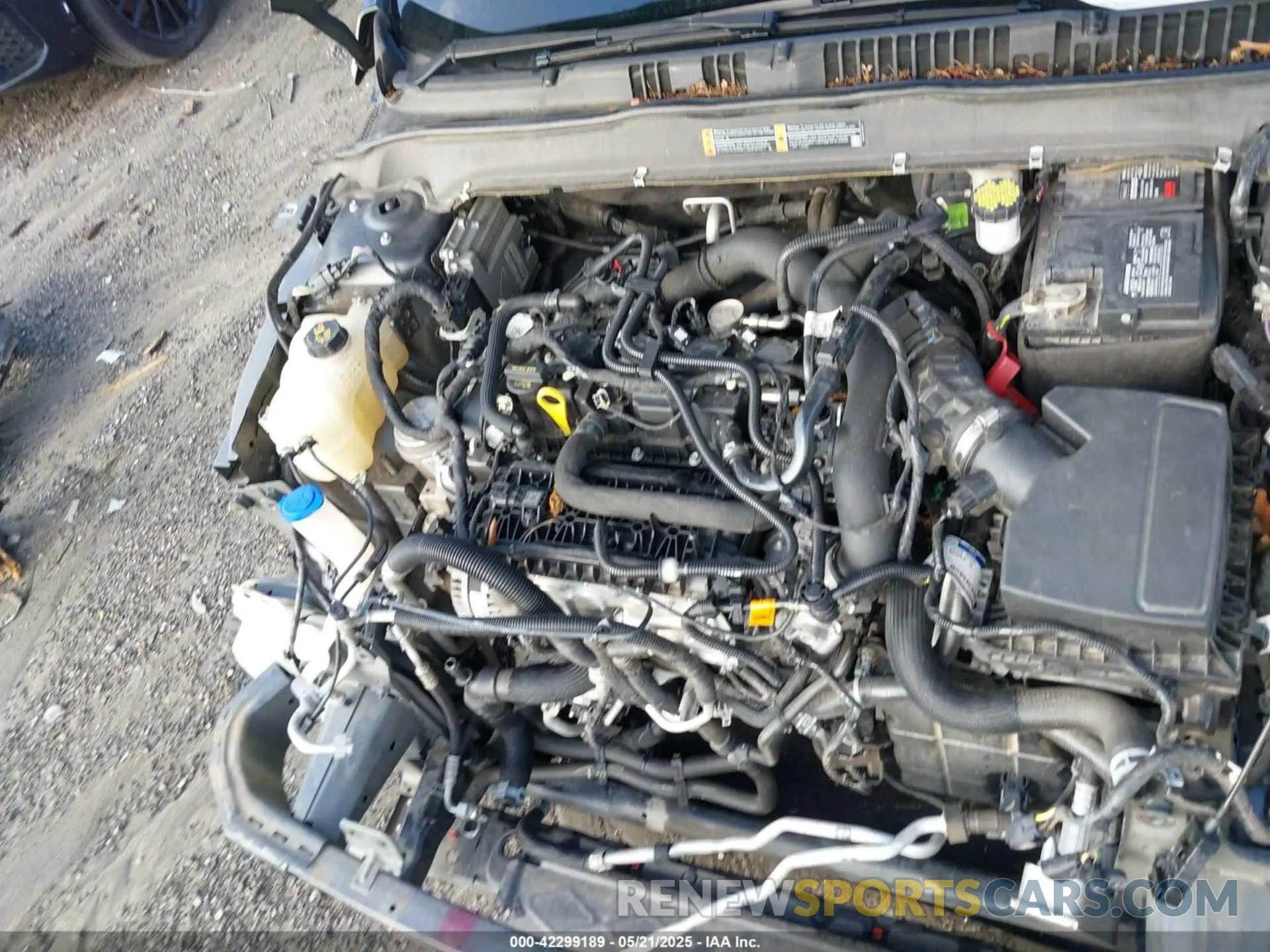 10 Photograph of a damaged car 3FA6P0HD0LR247946 FORD FUSION 2020