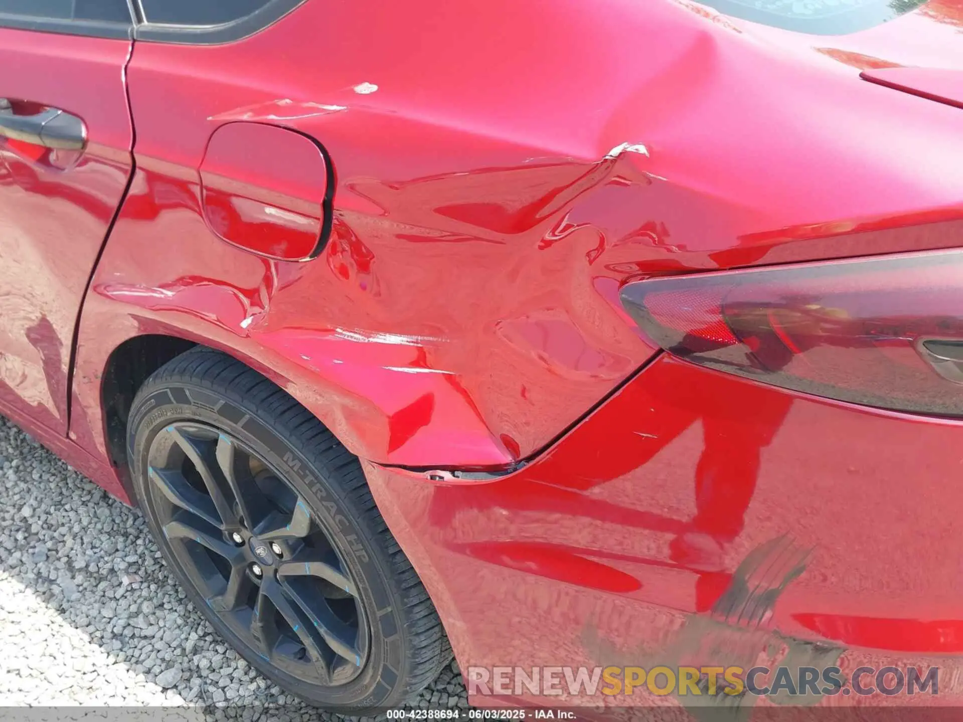 18 Photograph of a damaged car 3FA6P0HD0LR260647 FORD FUSION 2020