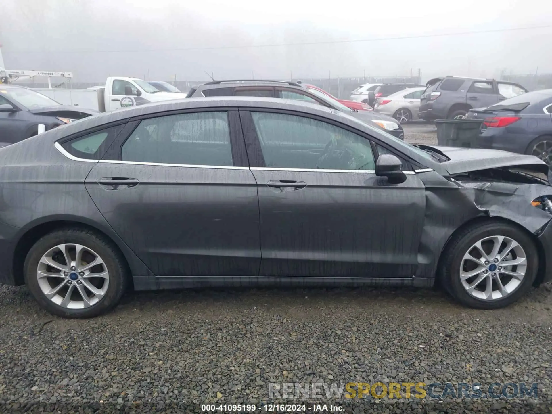 13 Photograph of a damaged car 3FA6P0HD0LR264097 FORD FUSION 2020