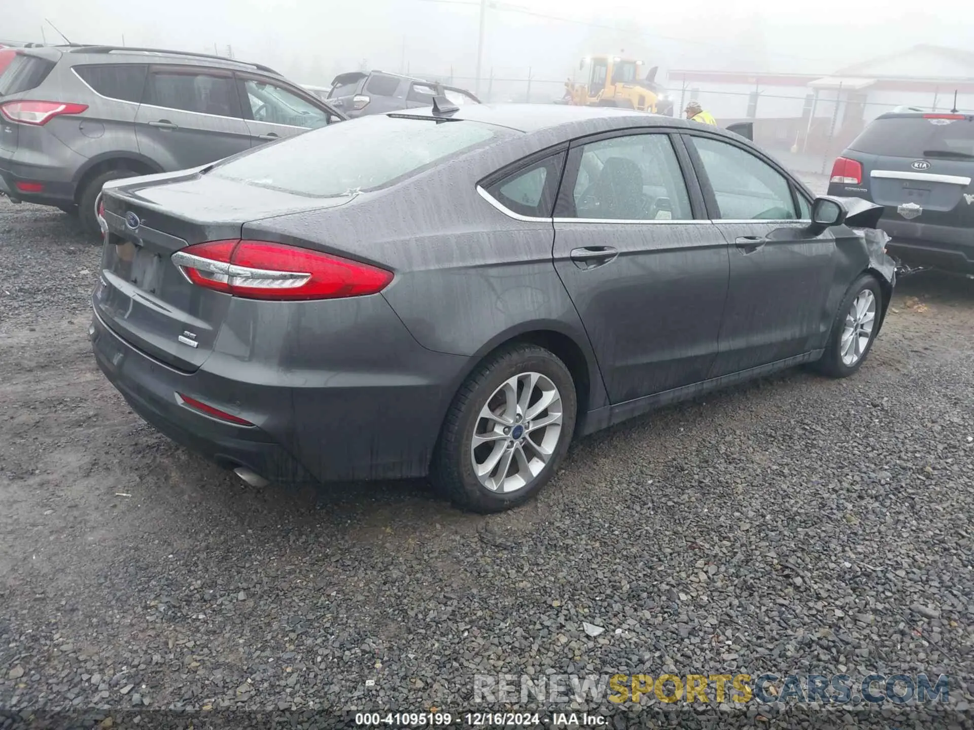 4 Photograph of a damaged car 3FA6P0HD0LR264097 FORD FUSION 2020