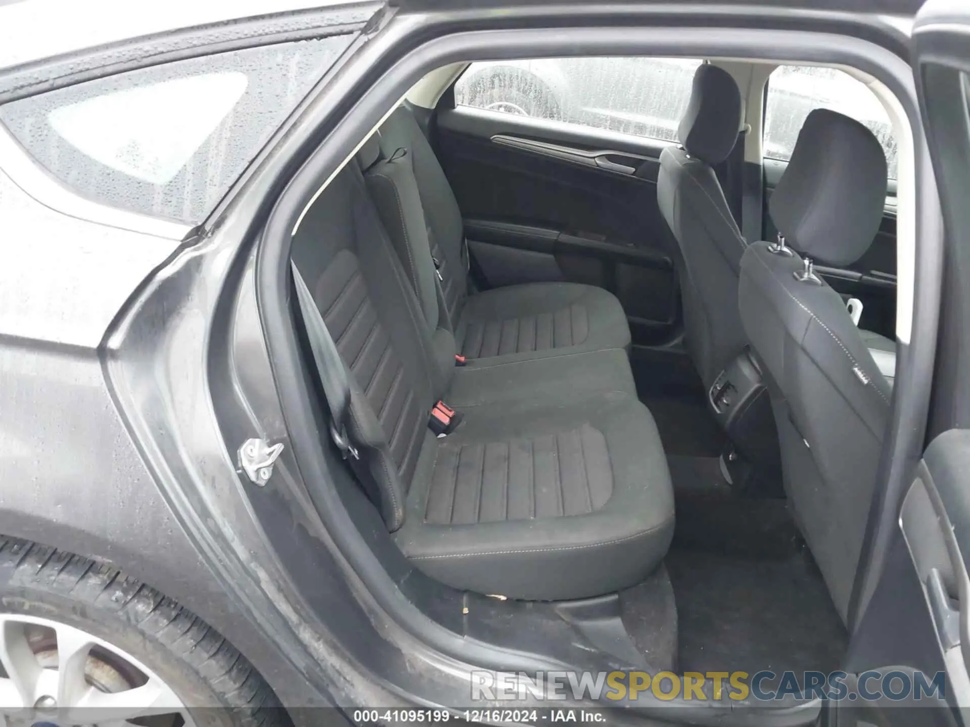 8 Photograph of a damaged car 3FA6P0HD0LR264097 FORD FUSION 2020