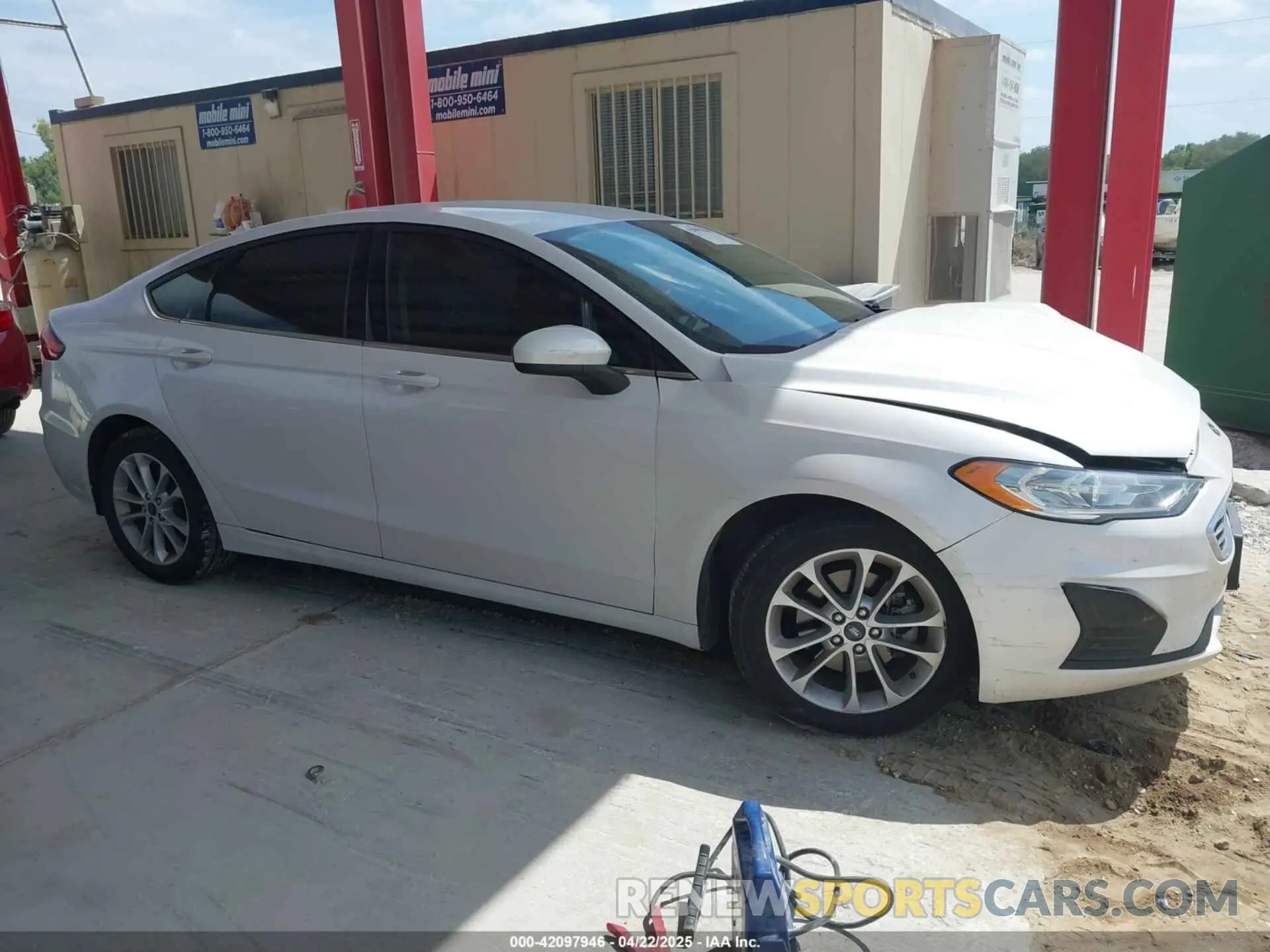 13 Photograph of a damaged car 3FA6P0HD0LR264147 FORD FUSION 2020