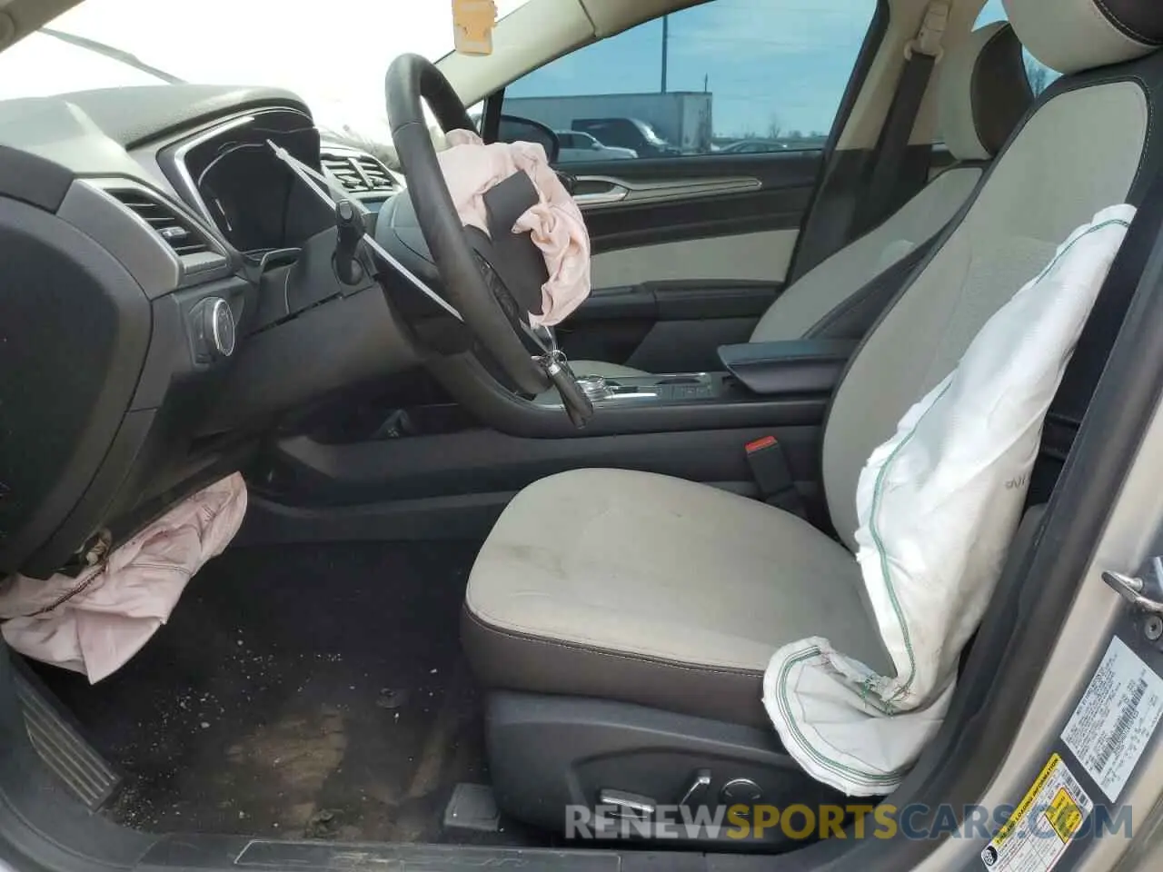7 Photograph of a damaged car 3FA6P0HD1LR107923 FORD FUSION 2020