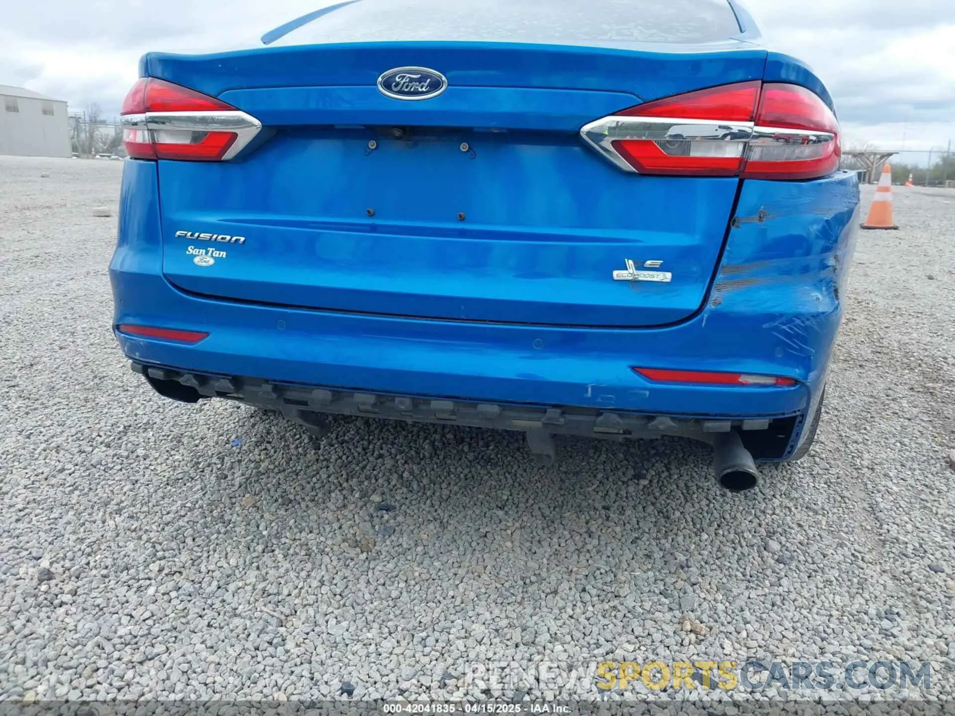 21 Photograph of a damaged car 3FA6P0HD1LR113740 FORD FUSION 2020