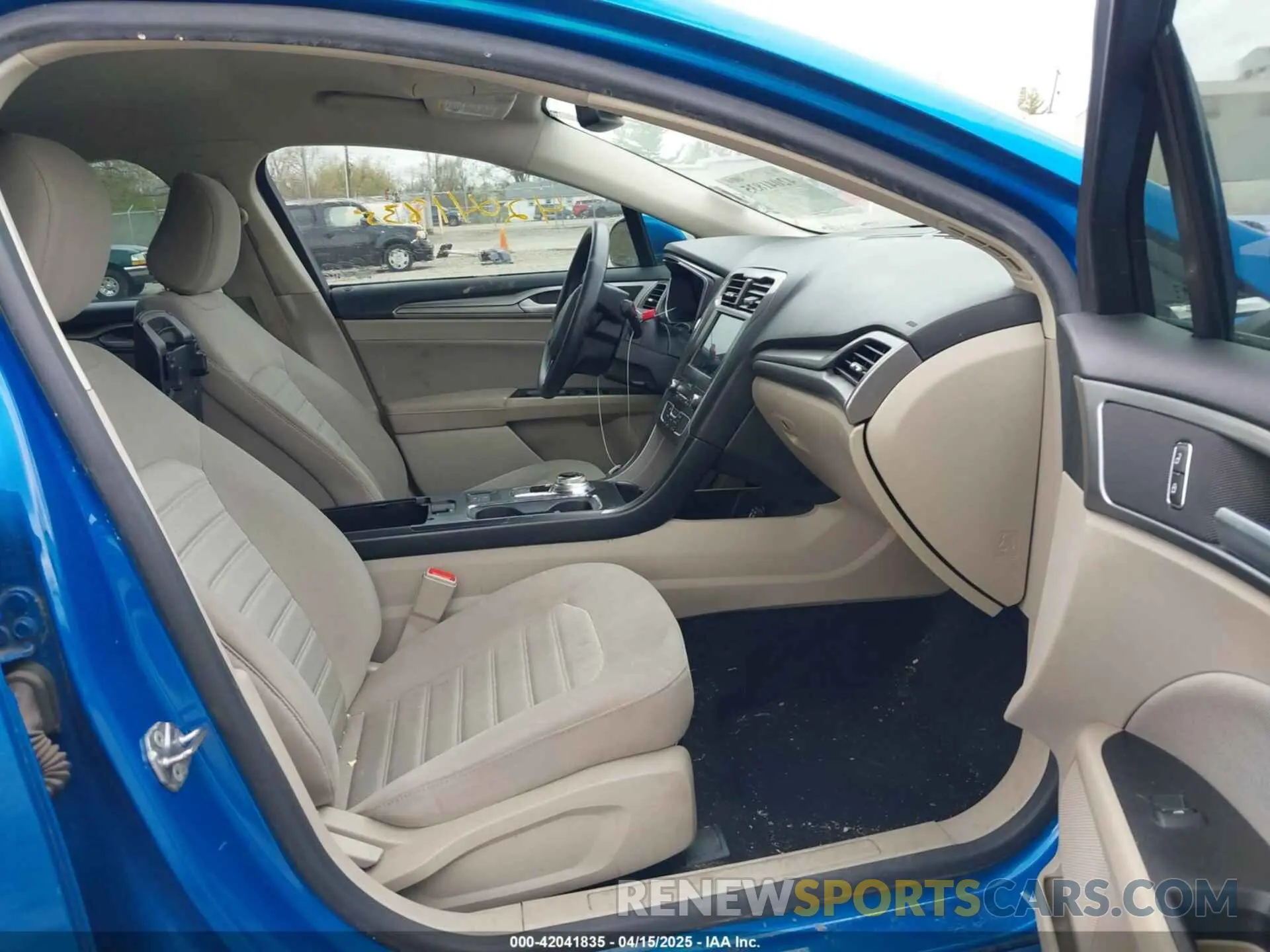 5 Photograph of a damaged car 3FA6P0HD1LR113740 FORD FUSION 2020