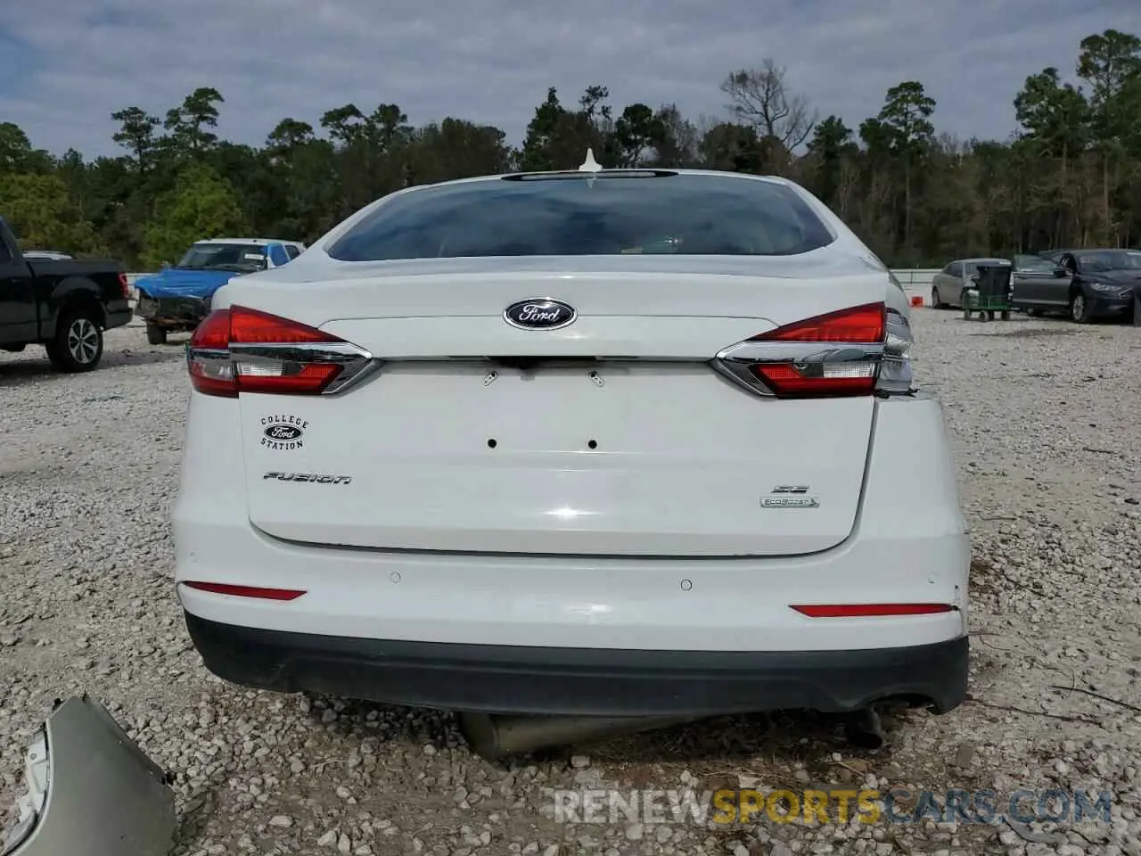 6 Photograph of a damaged car 3FA6P0HD1LR126407 FORD FUSION 2020