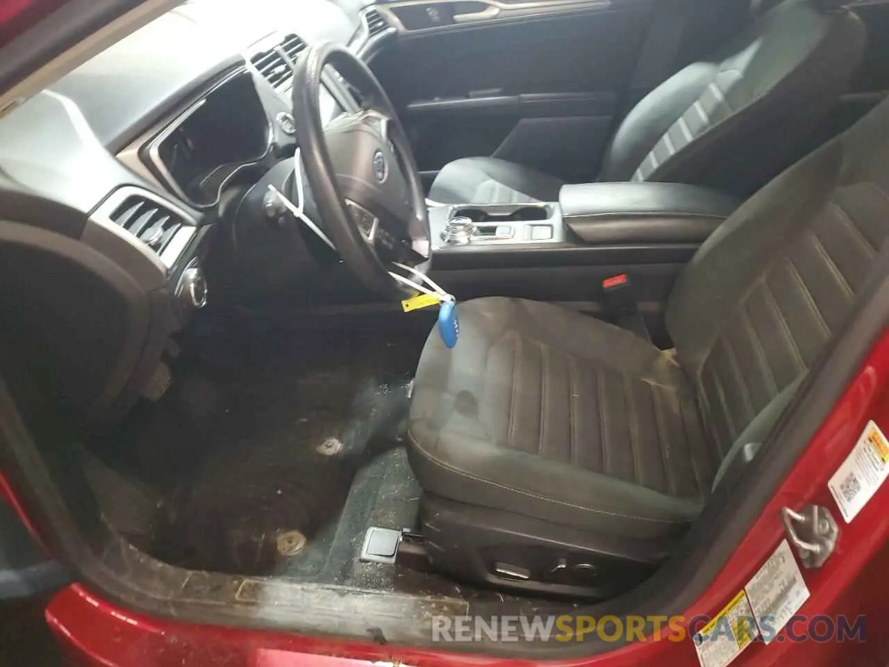 7 Photograph of a damaged car 3FA6P0HD1LR163330 FORD FUSION 2020
