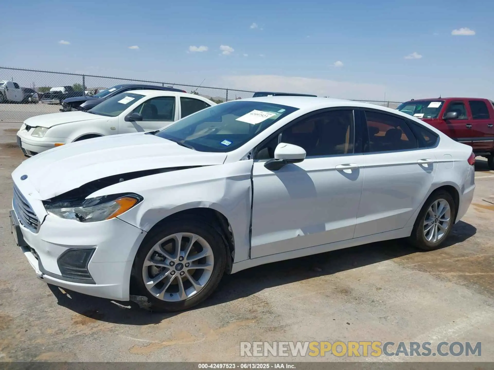 14 Photograph of a damaged car 3FA6P0HD1LR168835 FORD FUSION 2020
