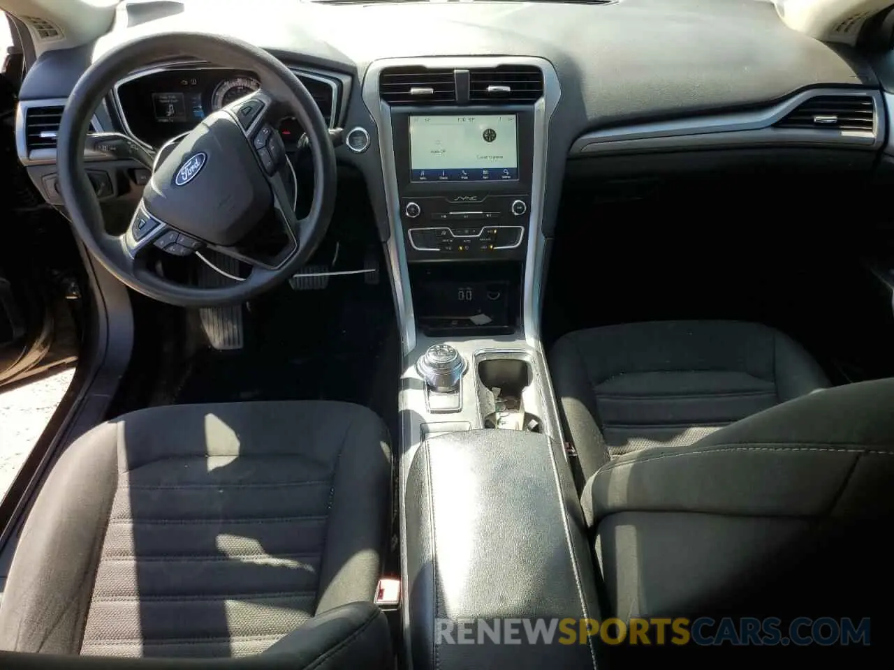 8 Photograph of a damaged car 3FA6P0HD1LR169399 FORD FUSION 2020