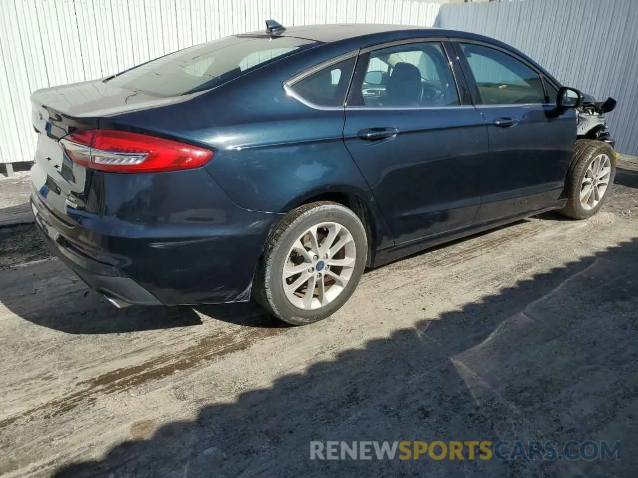 3 Photograph of a damaged car 3FA6P0HD1LR224384 FORD FUSION 2020